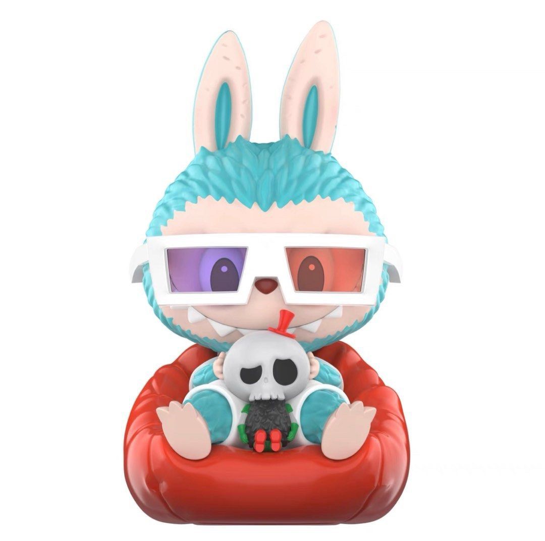 POPMART THE MONSTERS  labubu TV 梳 化電視 吊卡