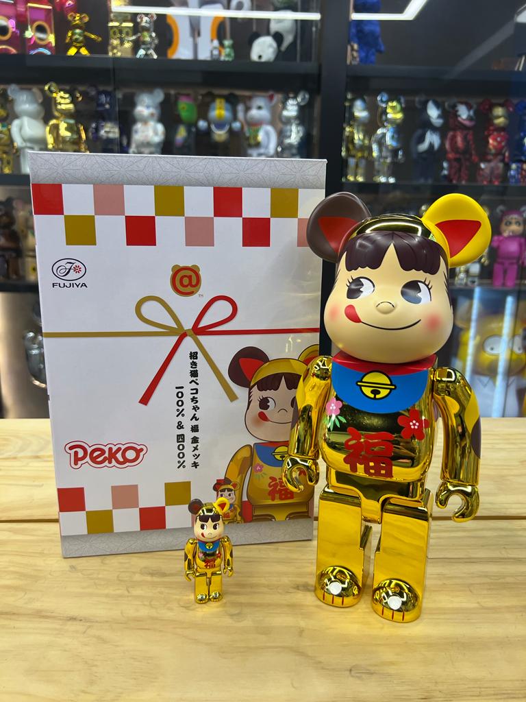 100% & 400% Be@rbrick 招き猫 ペコちゃん 福 金メッキ (金福牛奶妹 Peko Chan)