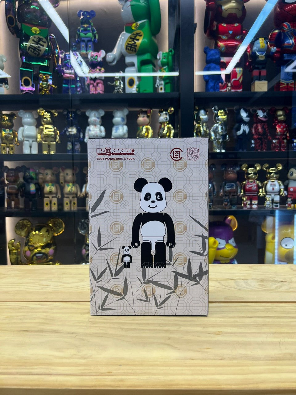 100% & 400% Be@rbrick Clot x Panda Ver. (Flocky)