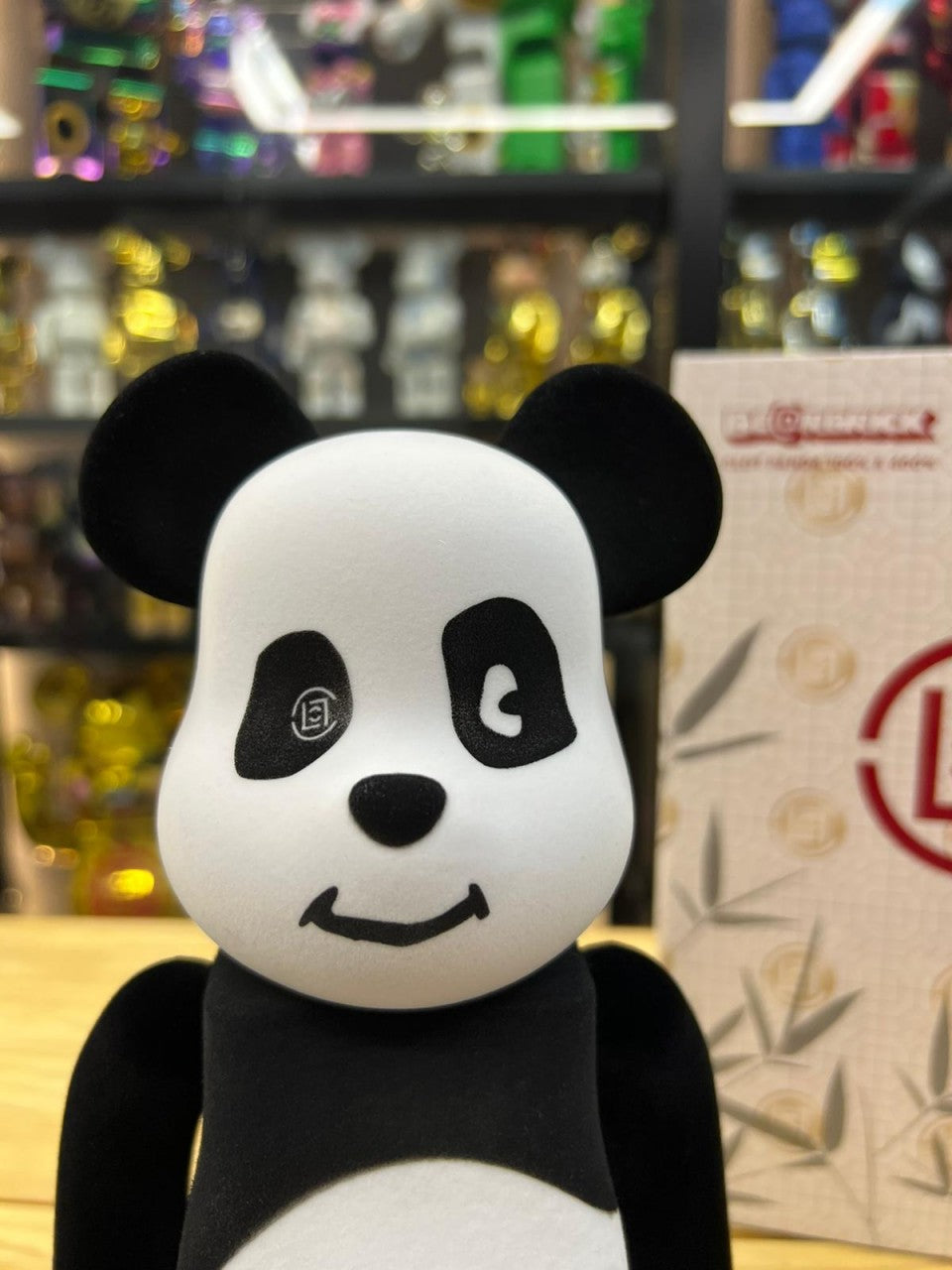 100% & 400% Be@rbrick Clot x Panda Ver. (Flocky)