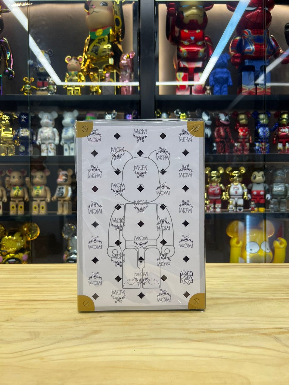 100 % et 400 % be@rbrick MCM wWrite Chrome