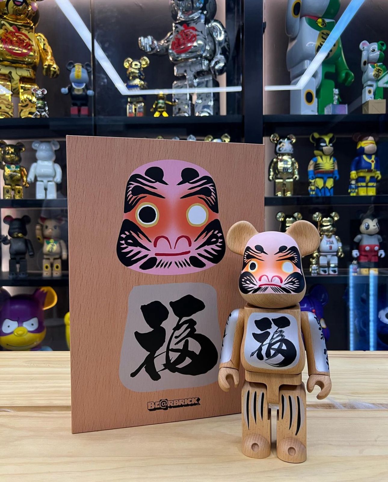 400% Be@rbrick Karimoku 木達摩 弐 (カリモク達磨 弐)