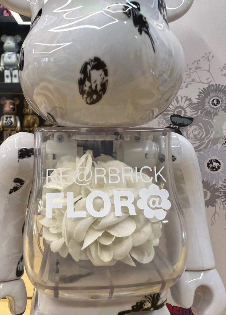 400% BE@RBRICK FLOR@ #2 White – Madmaxtoys