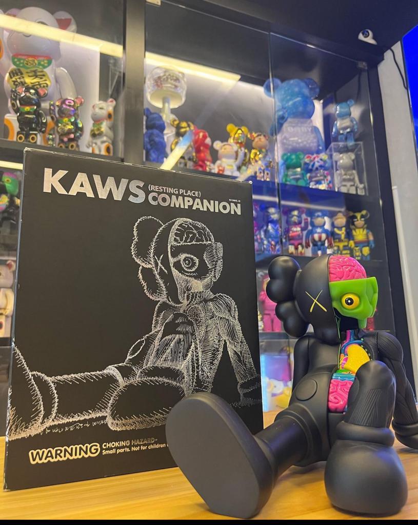 Kaws Companion Resting Place 2013 Black Color (open box only)