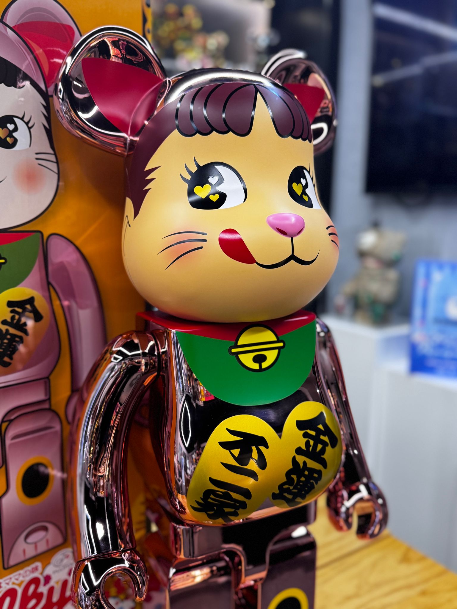 1000％ BE@RBRICK 招き猫 ペコちゃん 金運 ダブル小判 桃金メッキ