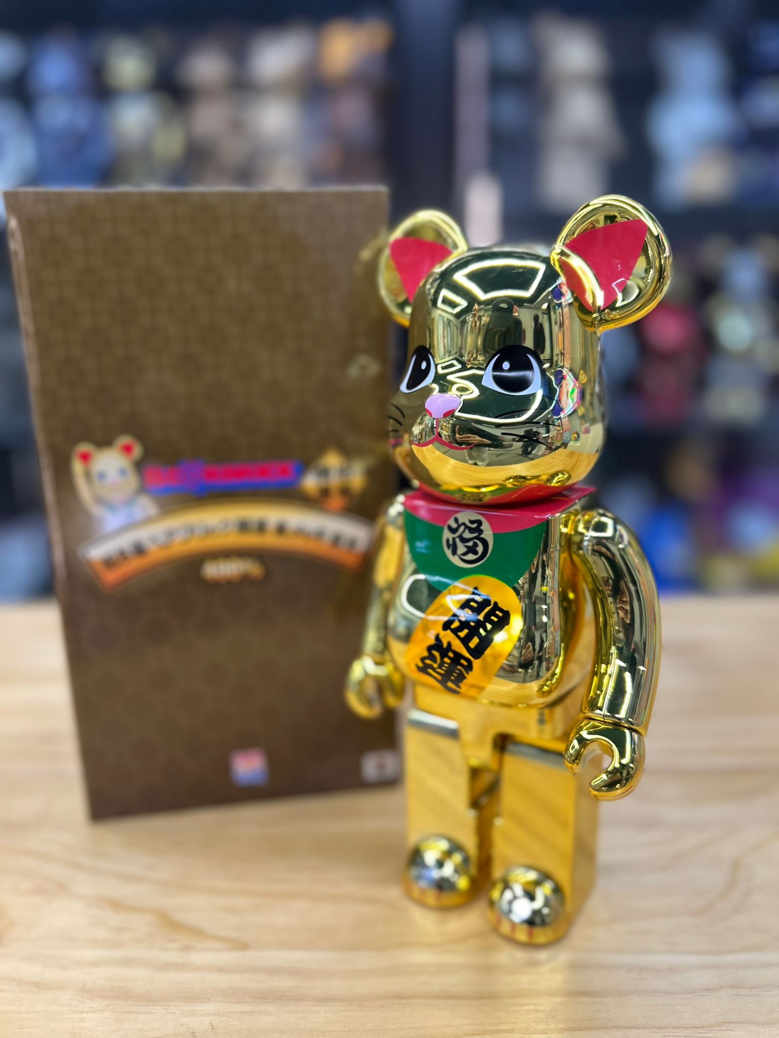 400％ BE@RBRICK 招き猫 開運 金メッキ 発光