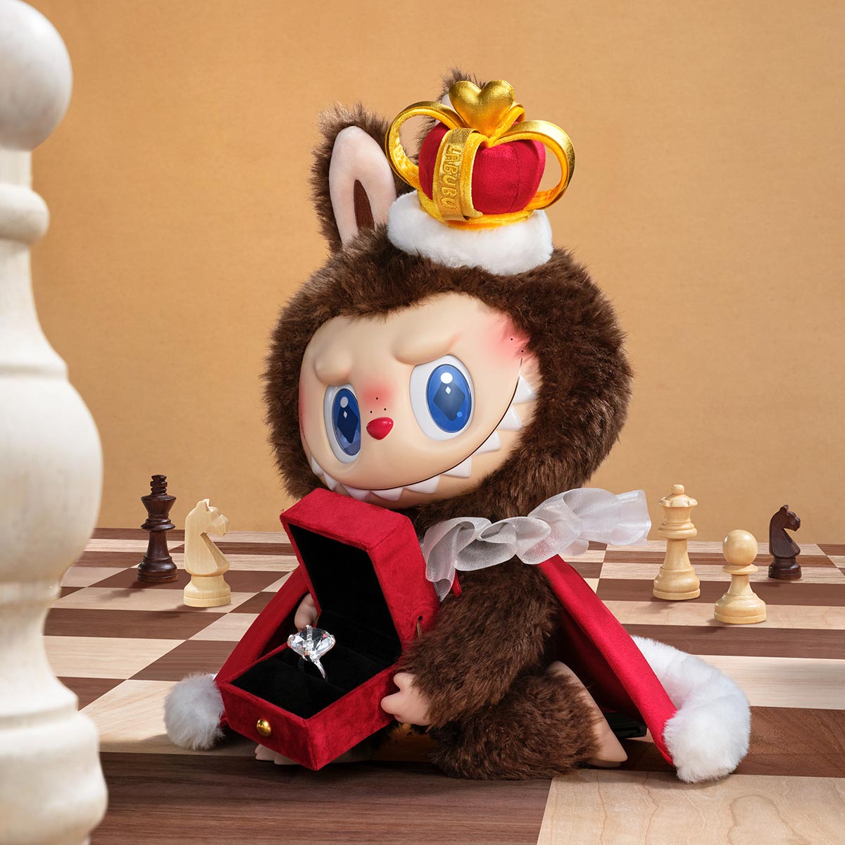 THE MONSTERS 象棋大冒險系列 - 國王 搪膠毛絨公仔 THE MONSTERS Let's Checkmate Series-King Vinyl Plush Doll