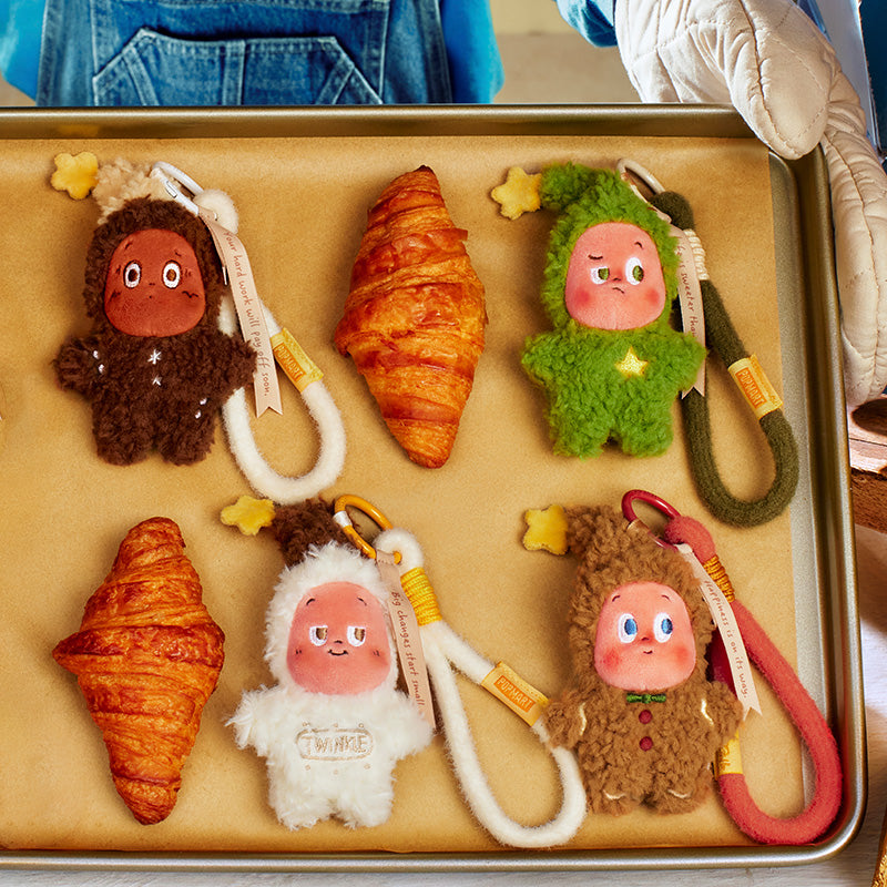 POP MART Twinkle Twinkle Savor the Moment Series-Fresh-baked Mini Cookies Plush Pendant Blind Box 星星人美味時刻系列-現烤小餅乾毛絨挂件盲盒