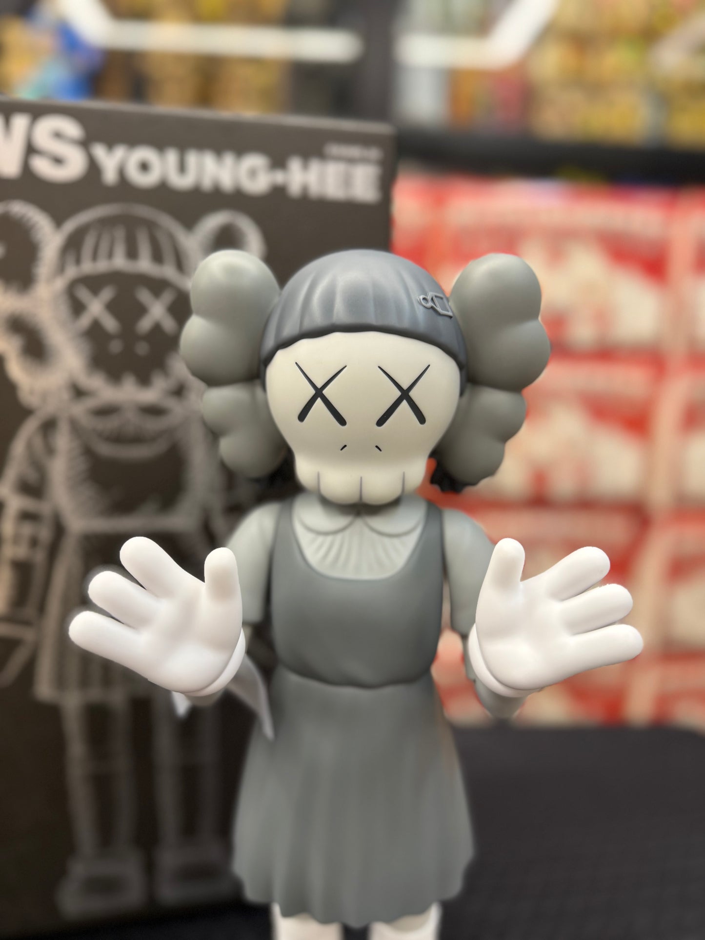 KAWS YOUNG-HEE Figure (Monotone)