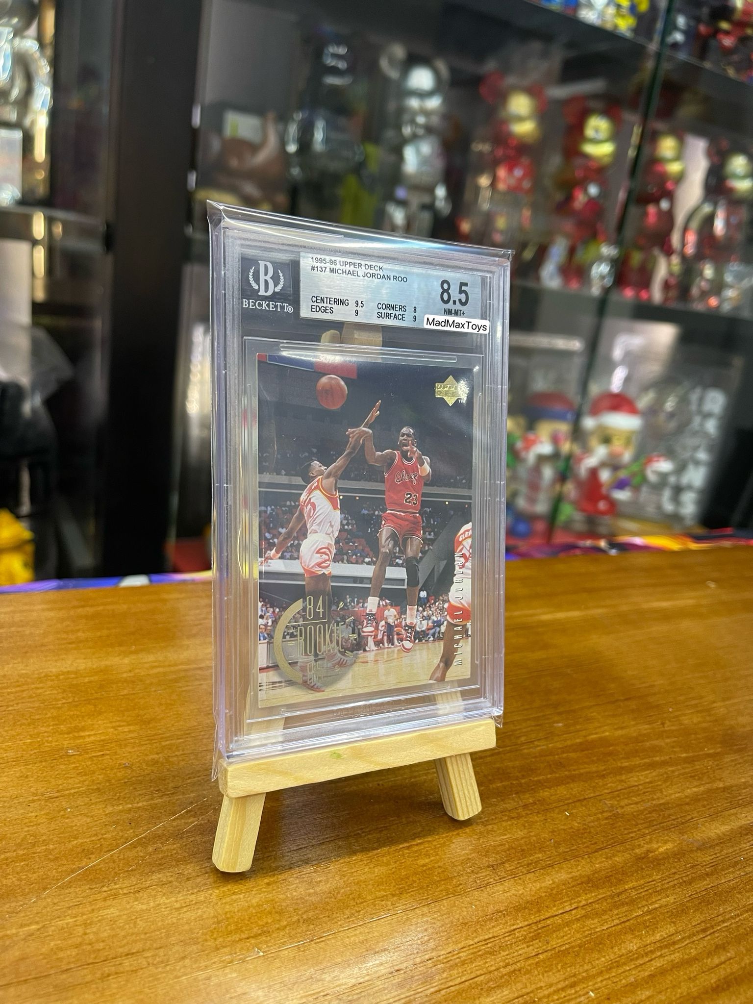 BGS 8.5 1995-96 UPPER DECK #137 MICHAEL JORDAN ROO