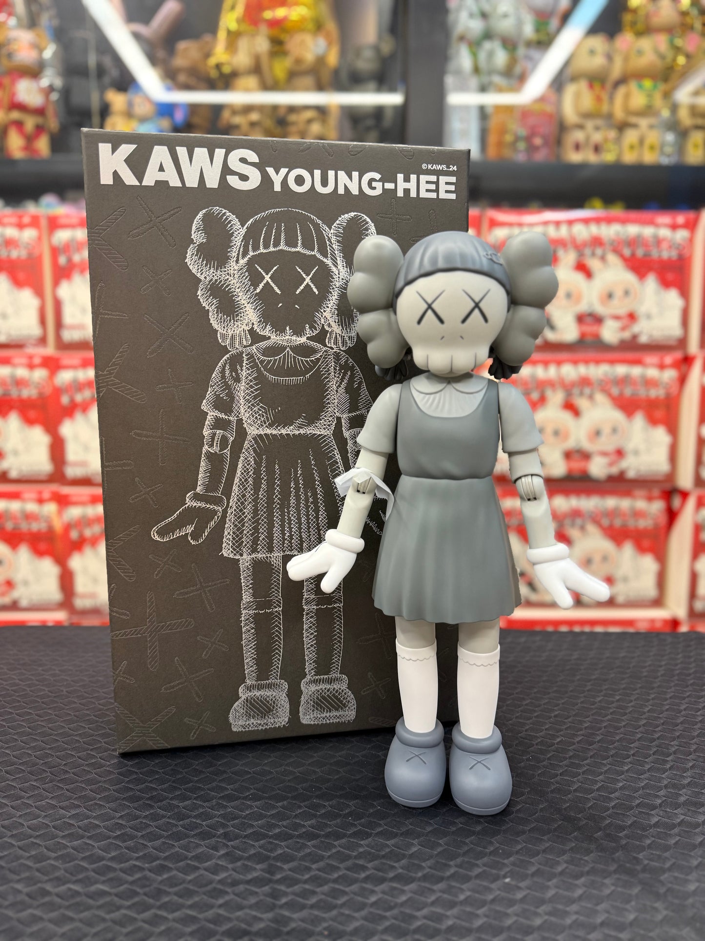 KAWS YOUNG-HEE Figure (Monotone)