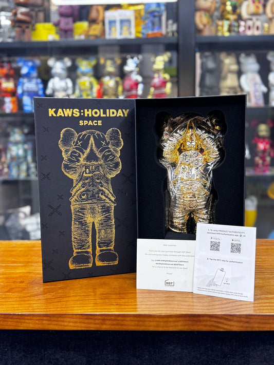 Kaws Space Holiday (Gold)