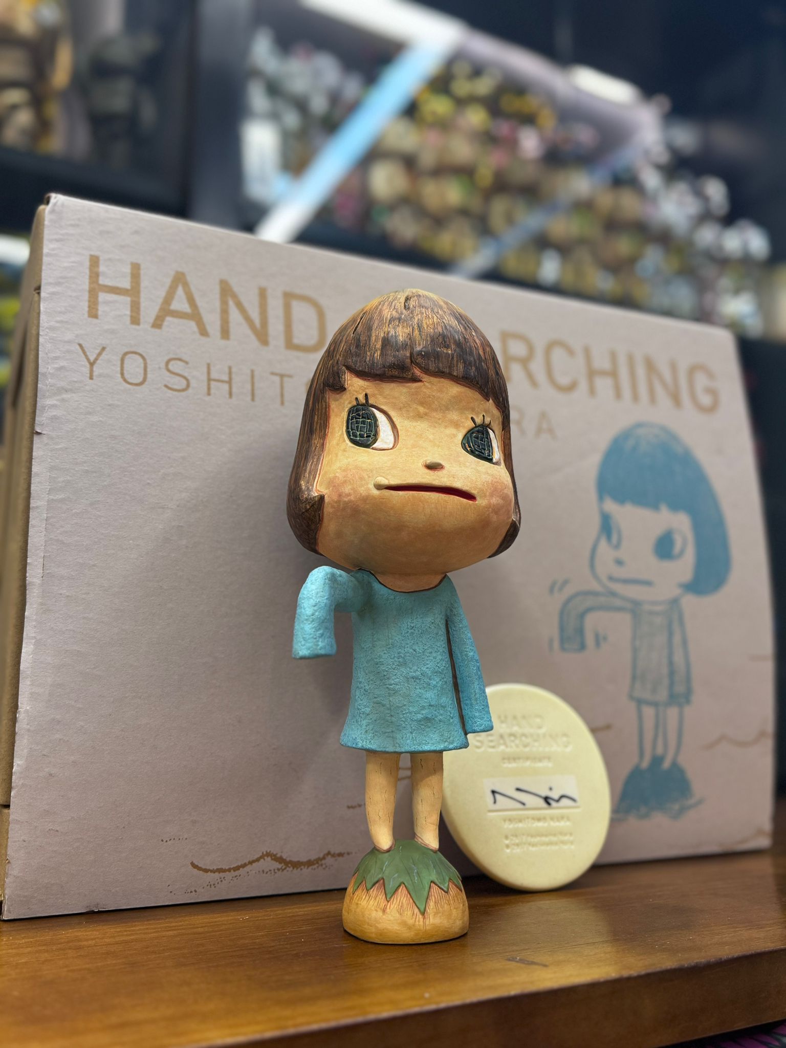 Yoshitomo Nara Hand Searching