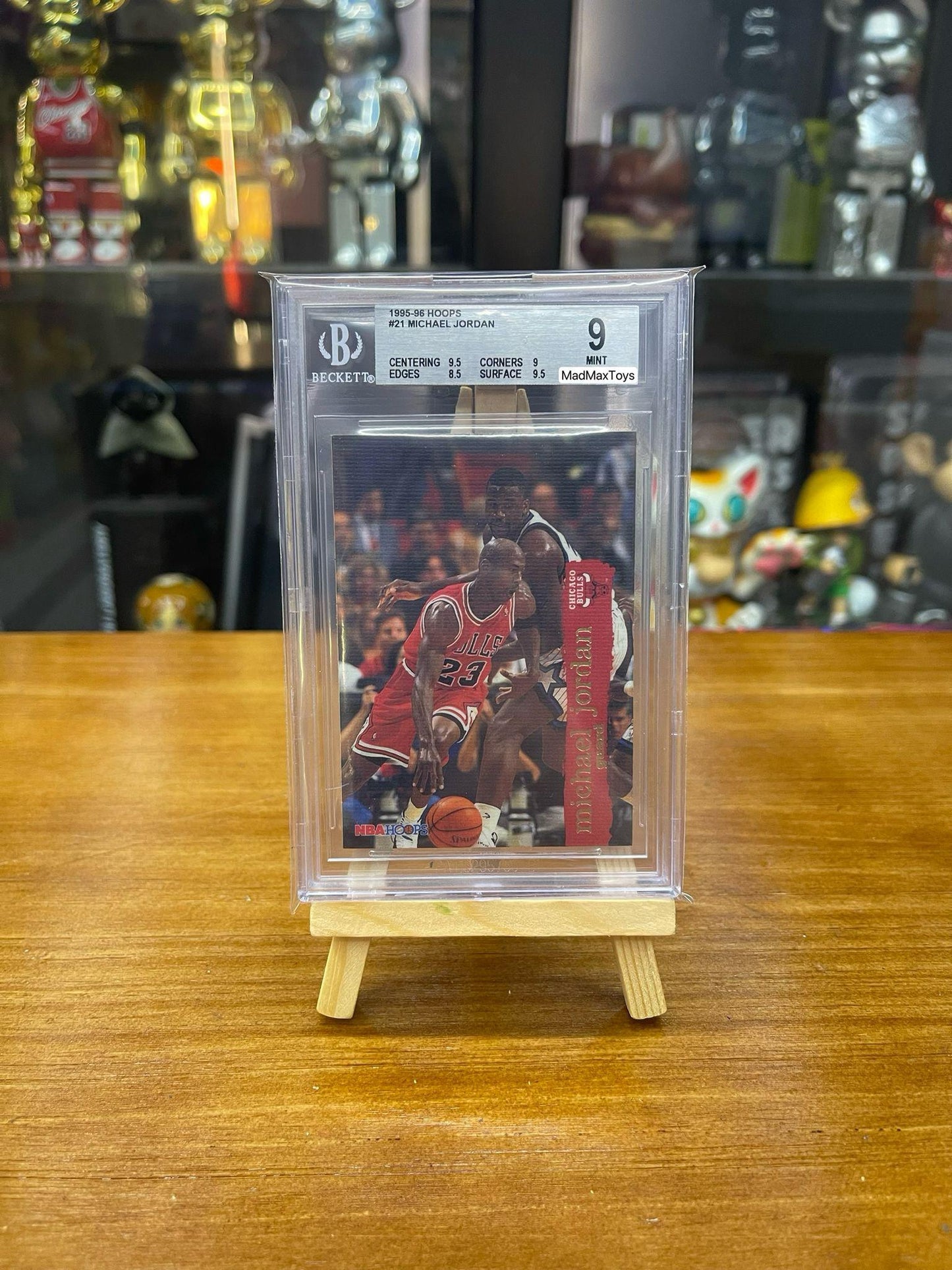 BGS 9 1995 Skybox NBA Hoops Michael Jordan Card #21