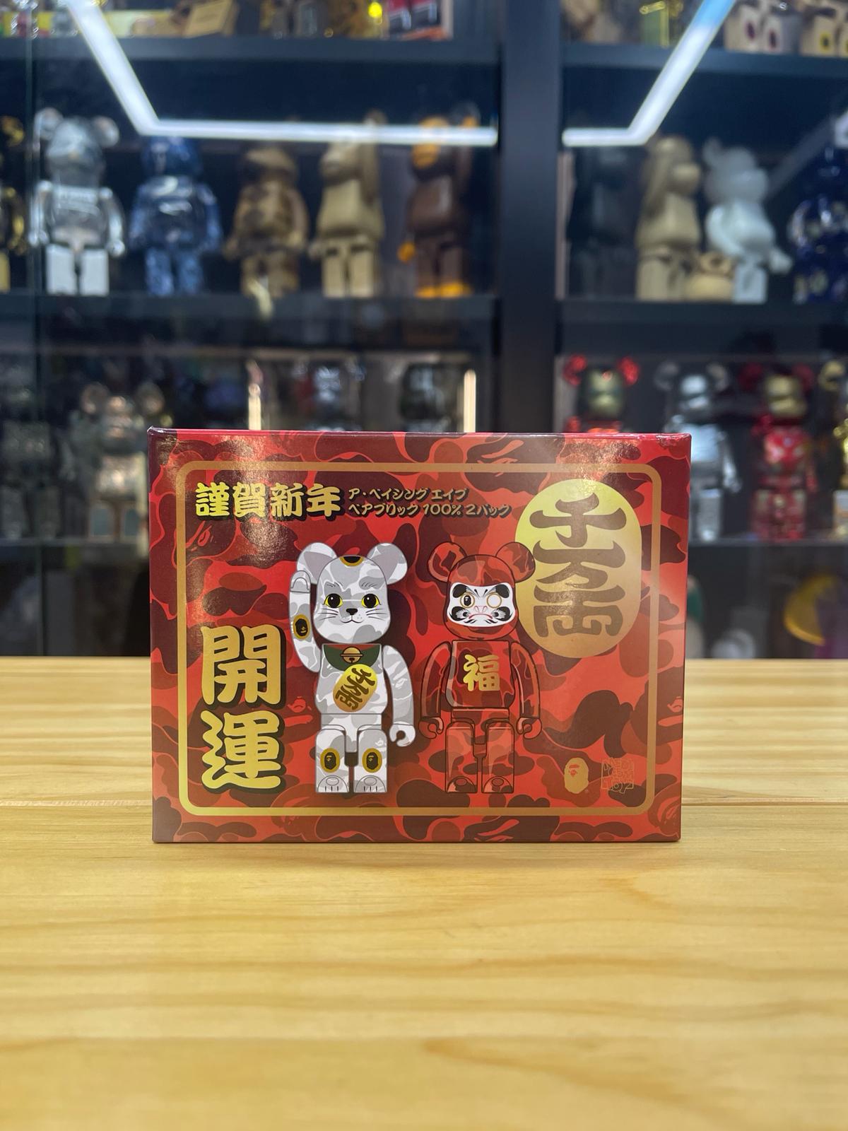 100% BE@RBRICK BAPE(R) 招き猫 & 達磨 Lucky cat & Daruma (2021)