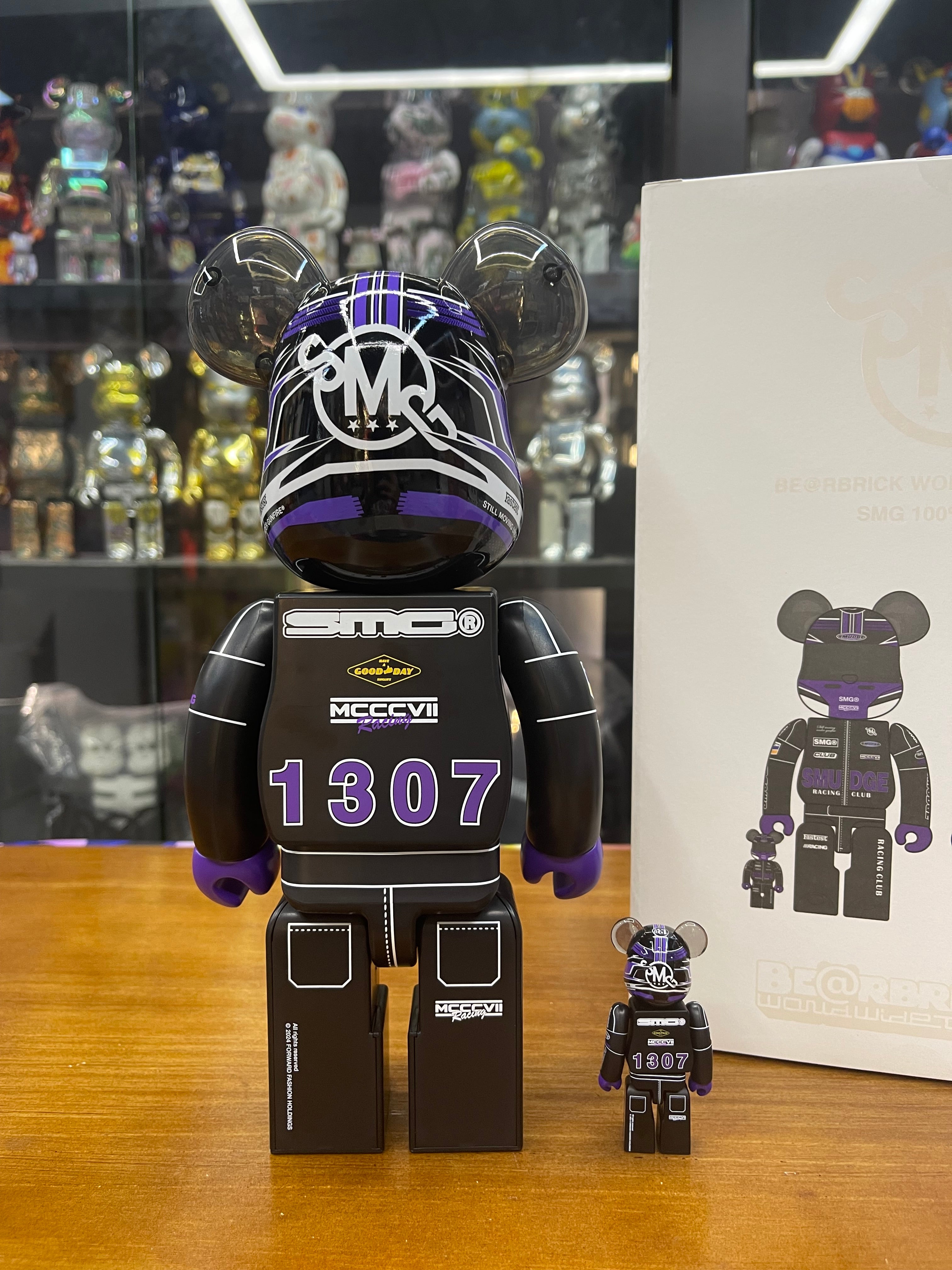 100％ & 400％ Be@rbrick World Wide Tour 3 SMG