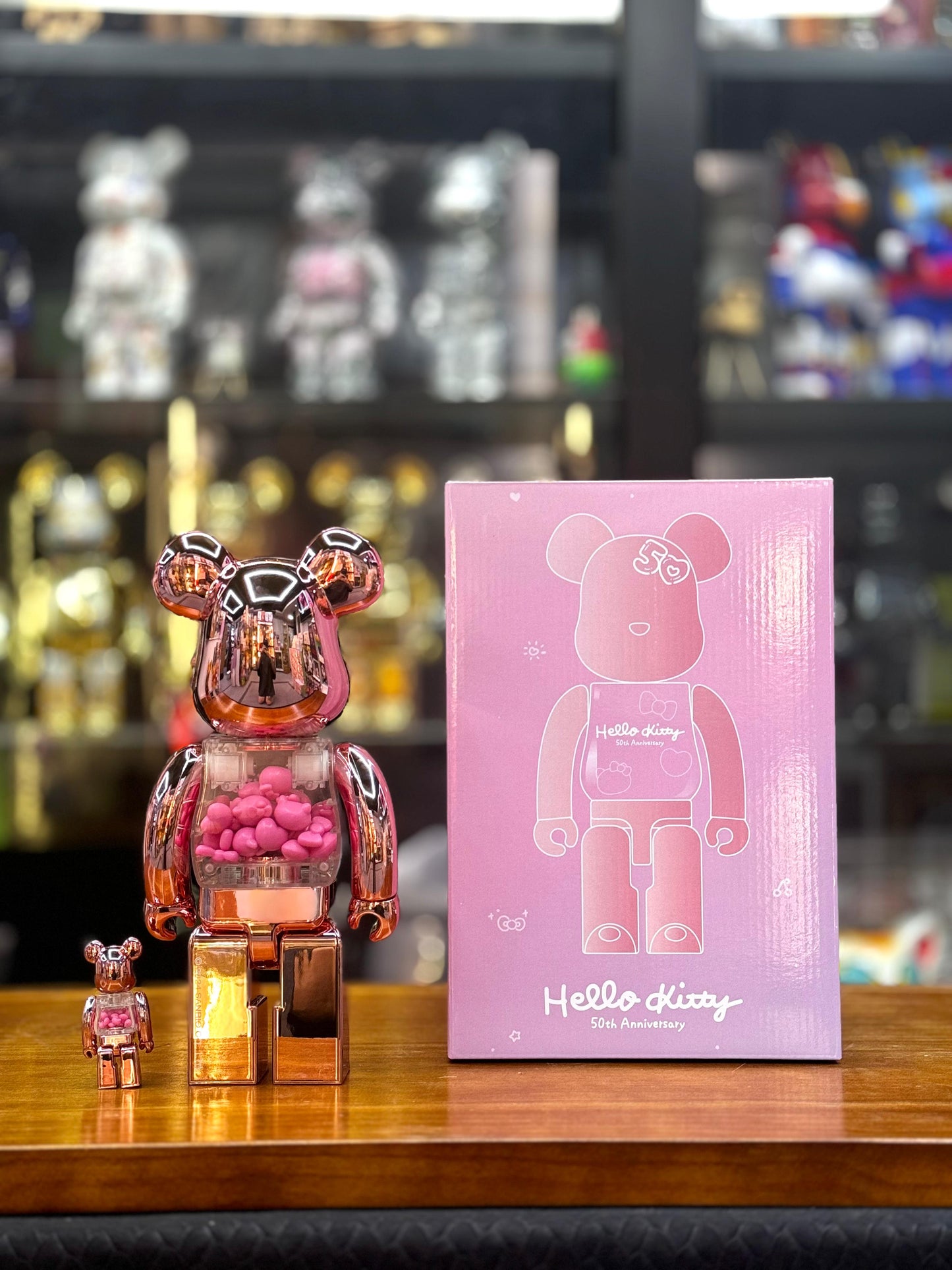 100%&400% BE@RBRICK HELLO KITTY 50th ANNIVERSARY ( 500 Pieces Limited)