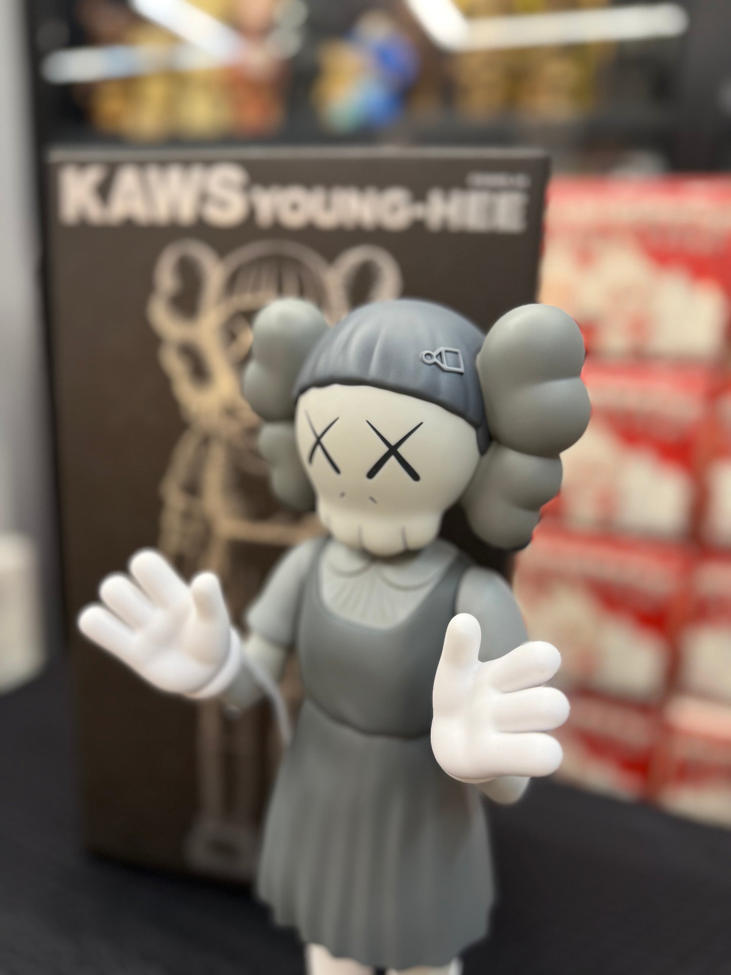 KAWS YOUNG-HEE Figure (Monotone)