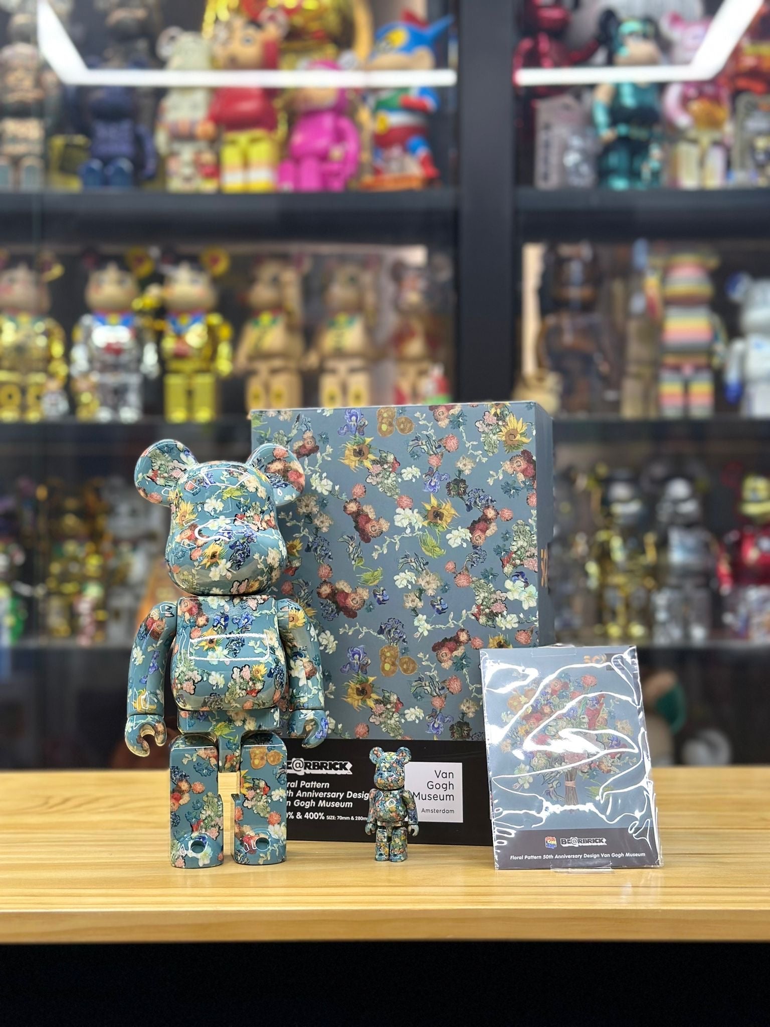 100% & 400% BE@RBRICK × Van Gogh Museum Floral Pattern 50th Anniversary Design Van Gogh Museum 梵高