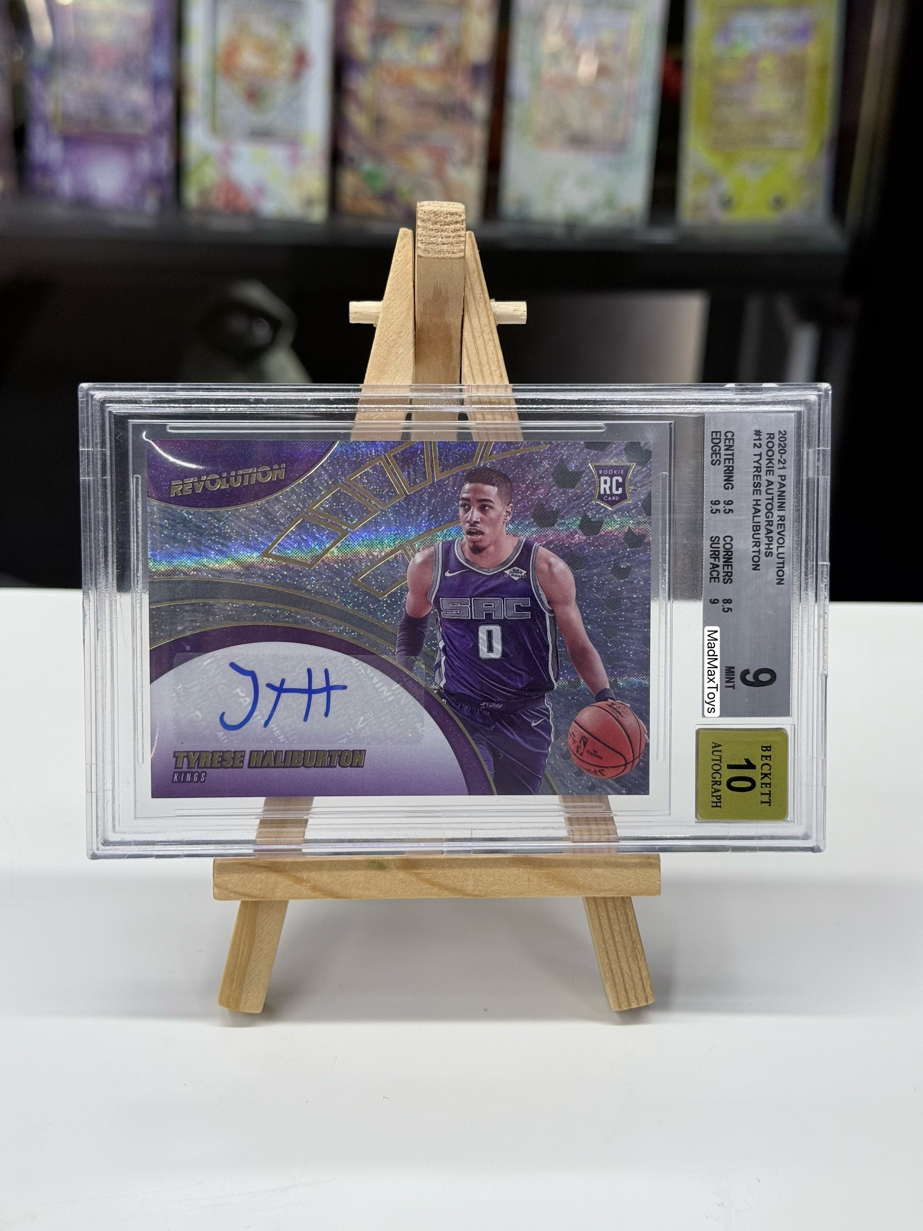 BGS 9/Beckett 10 Autograph 2020-21 Panini Revolution Rookie Autographs #12 Tyrese Haliburton
