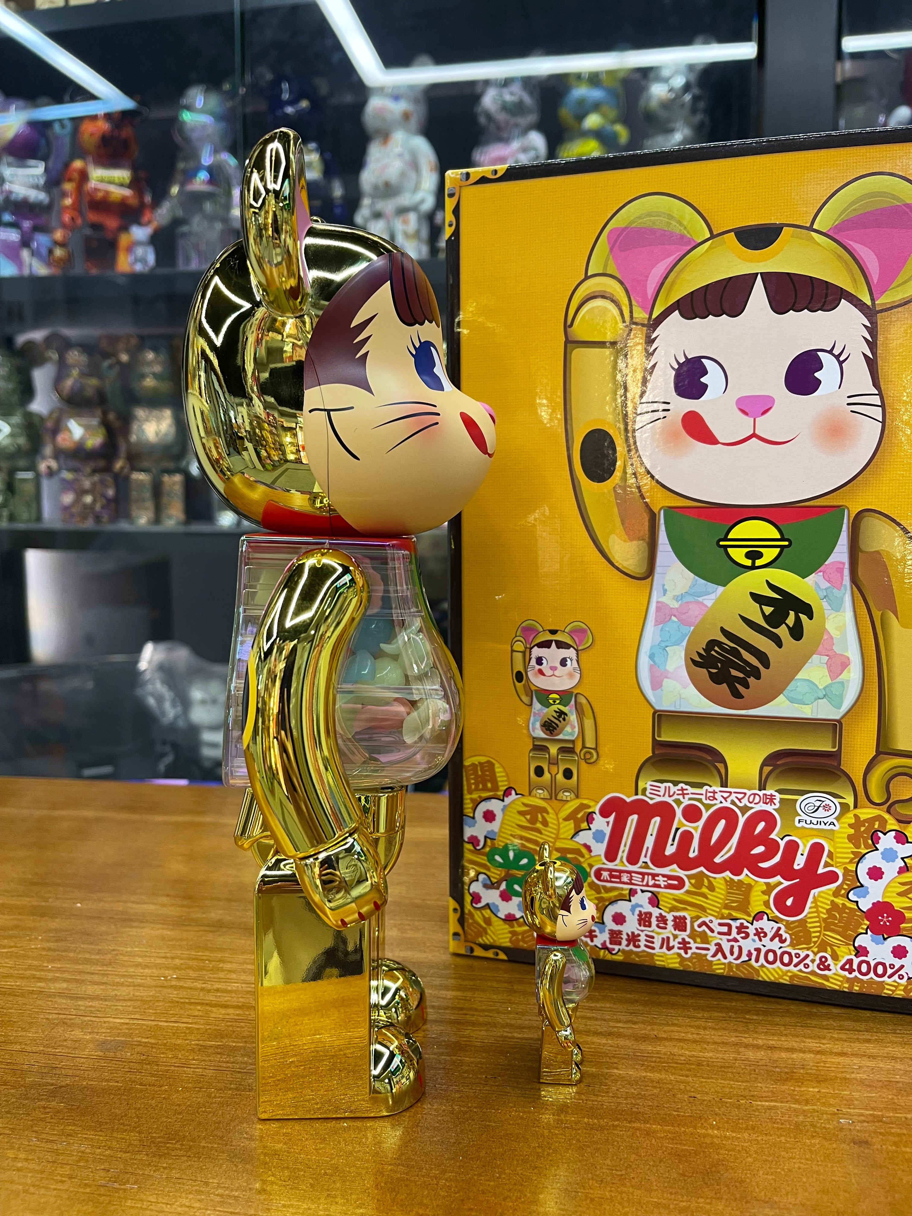 100％ & 400％ BE@RBRICK 招き猫 ペコちゃん 金メッキ 蓄光ミルキー入り