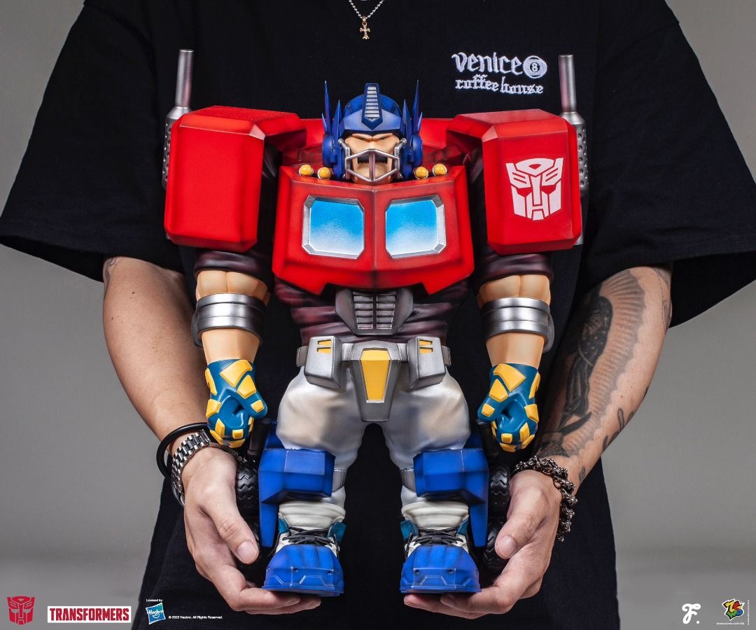 LOWFOOL // LEAGUE OF STEEL Optimus Prime