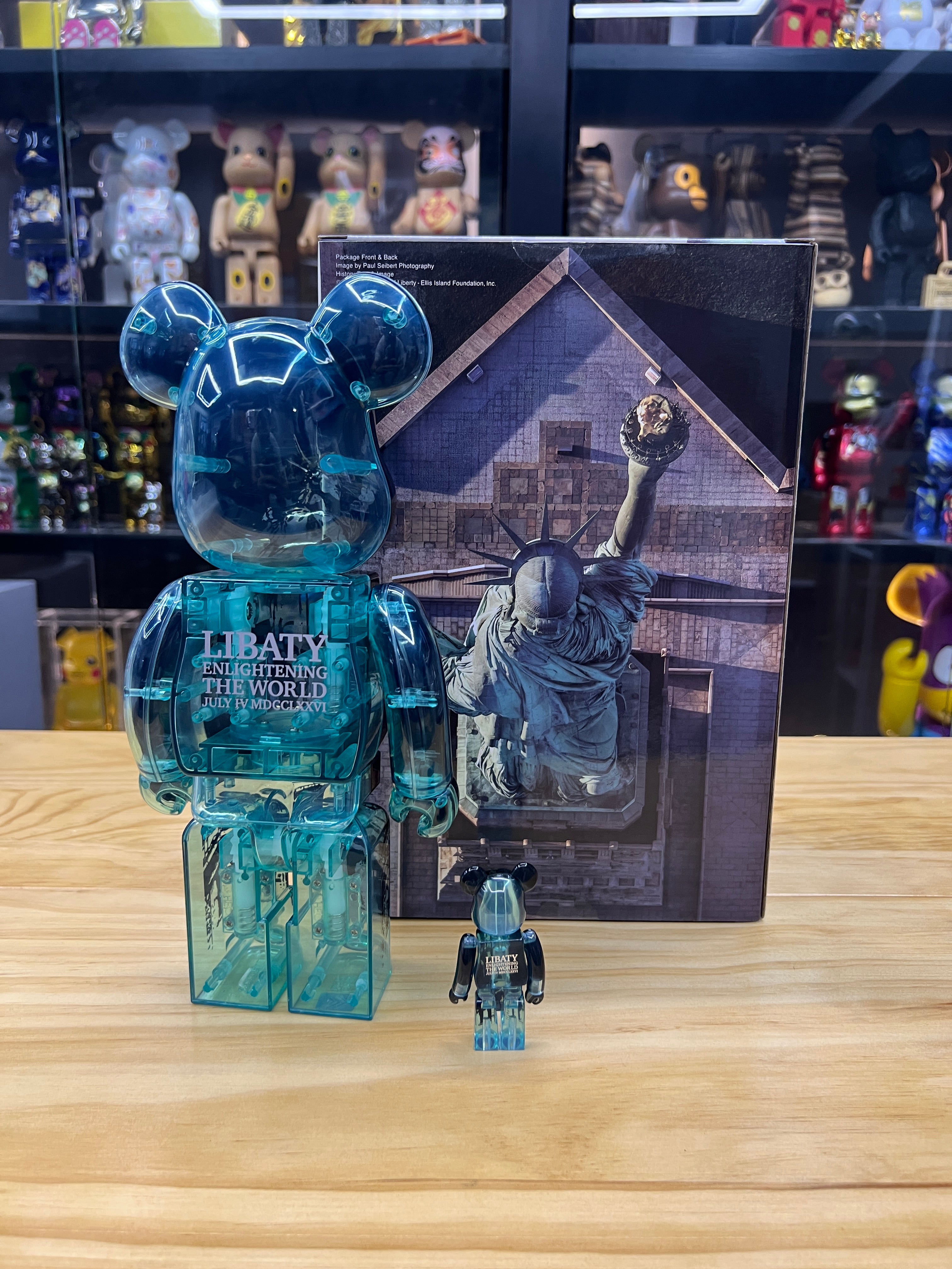 100％ & 400％ BE@RBRICK Statue of Liberty