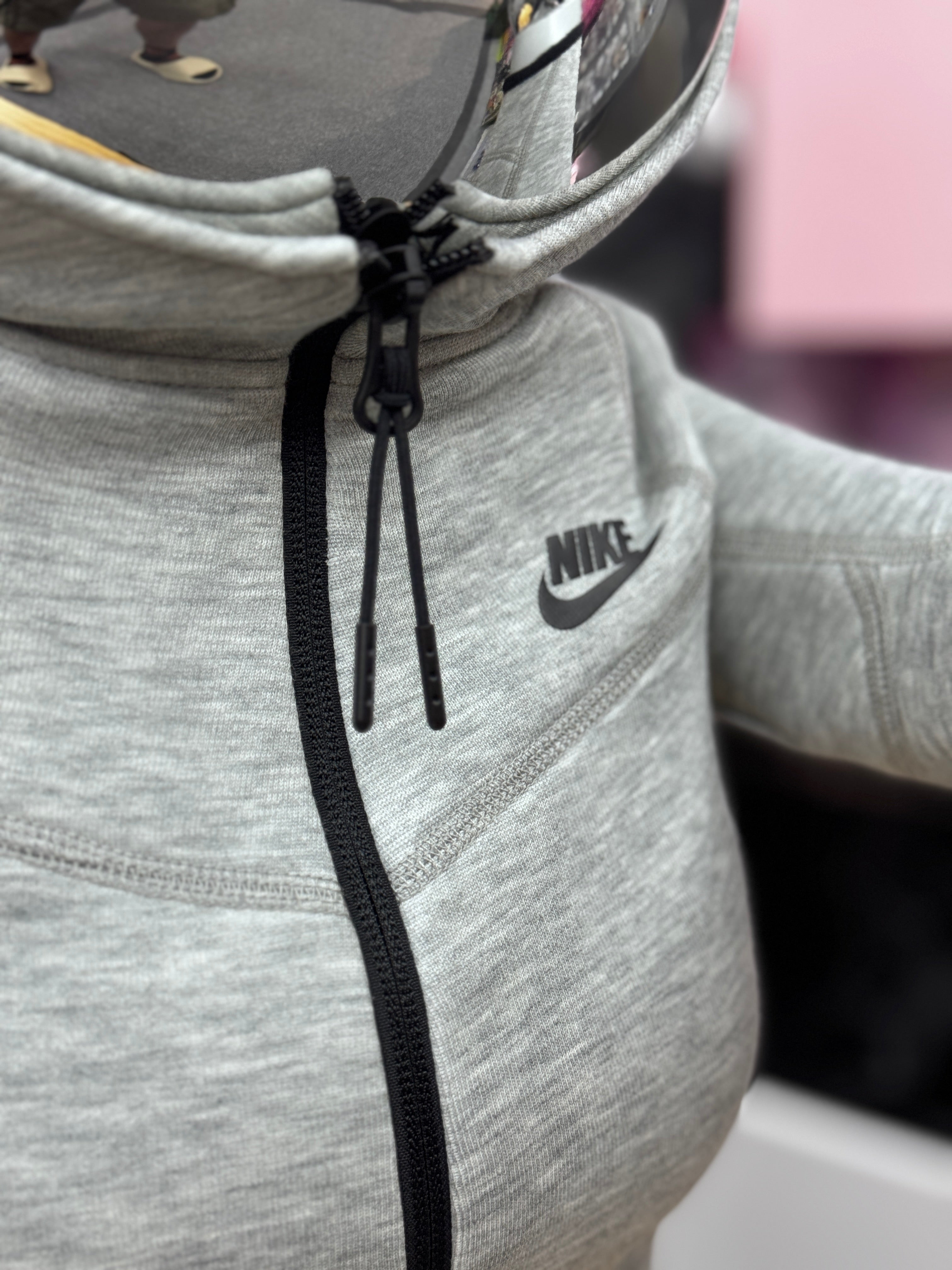 1000% Be@rbrick Nike Tech Fleece