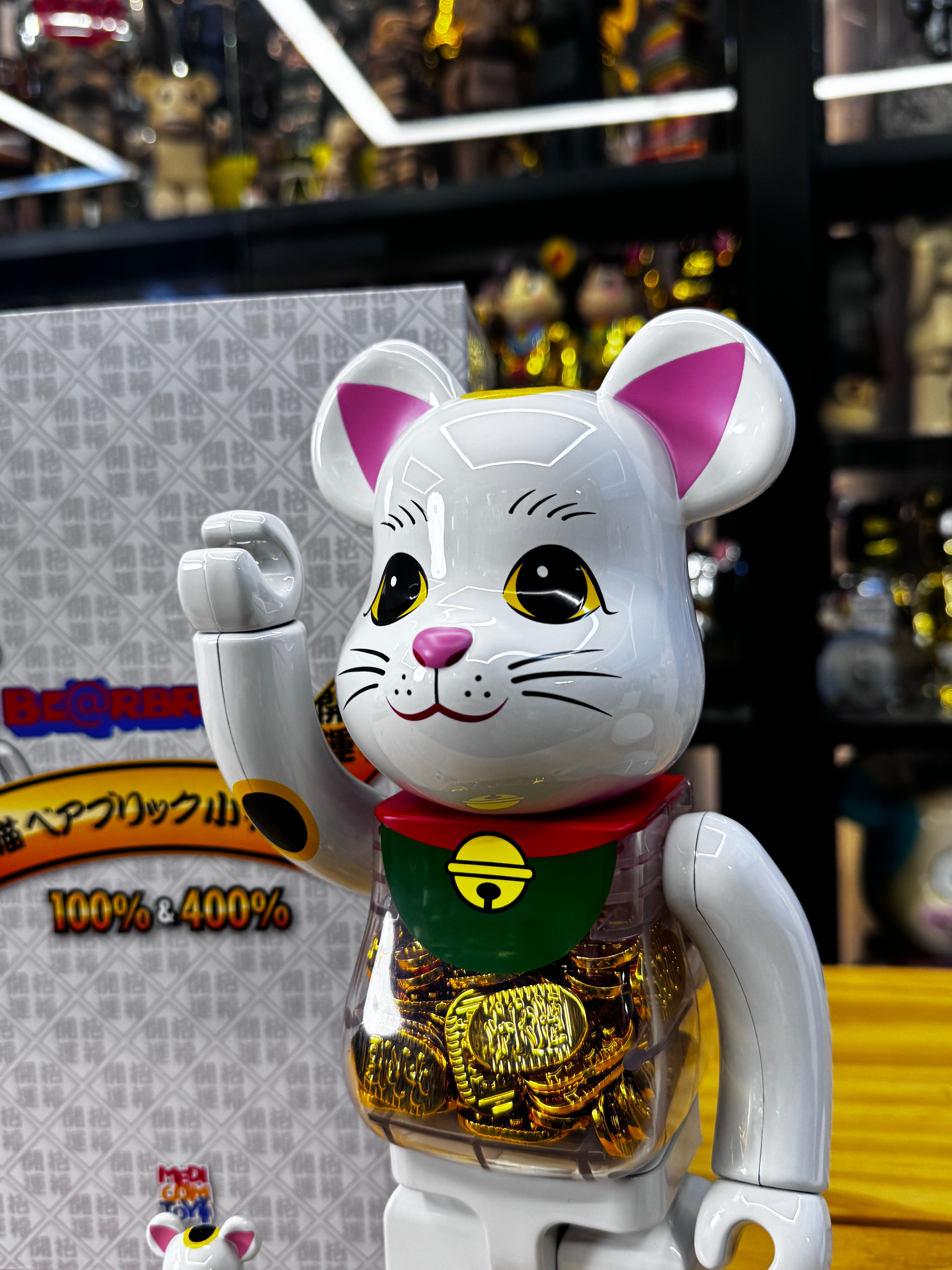 100％ & 400% BE@RBRICK 招き猫 小判 白メッキ (Neko Maneki)