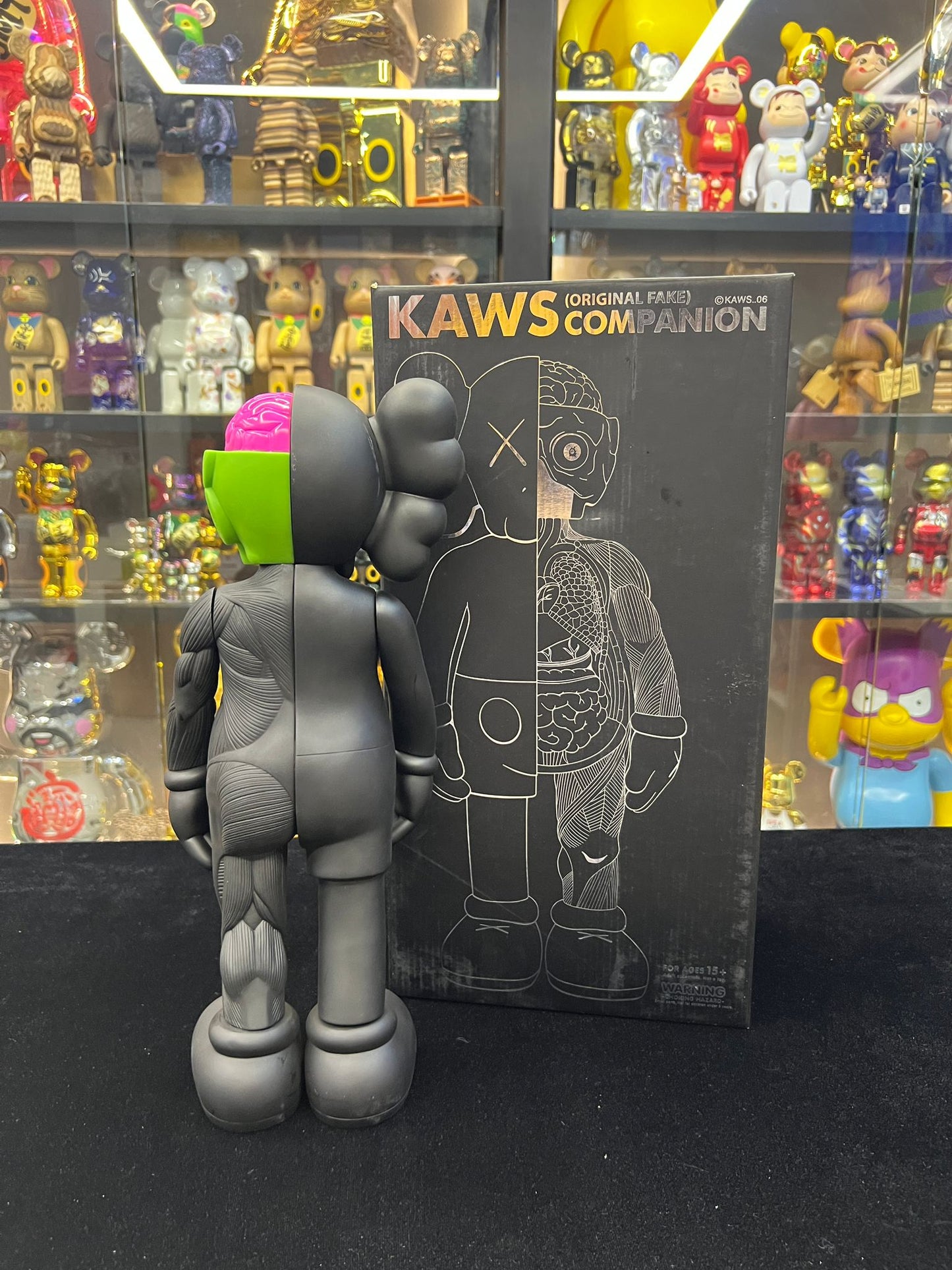 Kaws Companion (ต้นฉบับปลอม) 2006 Black Half Solution