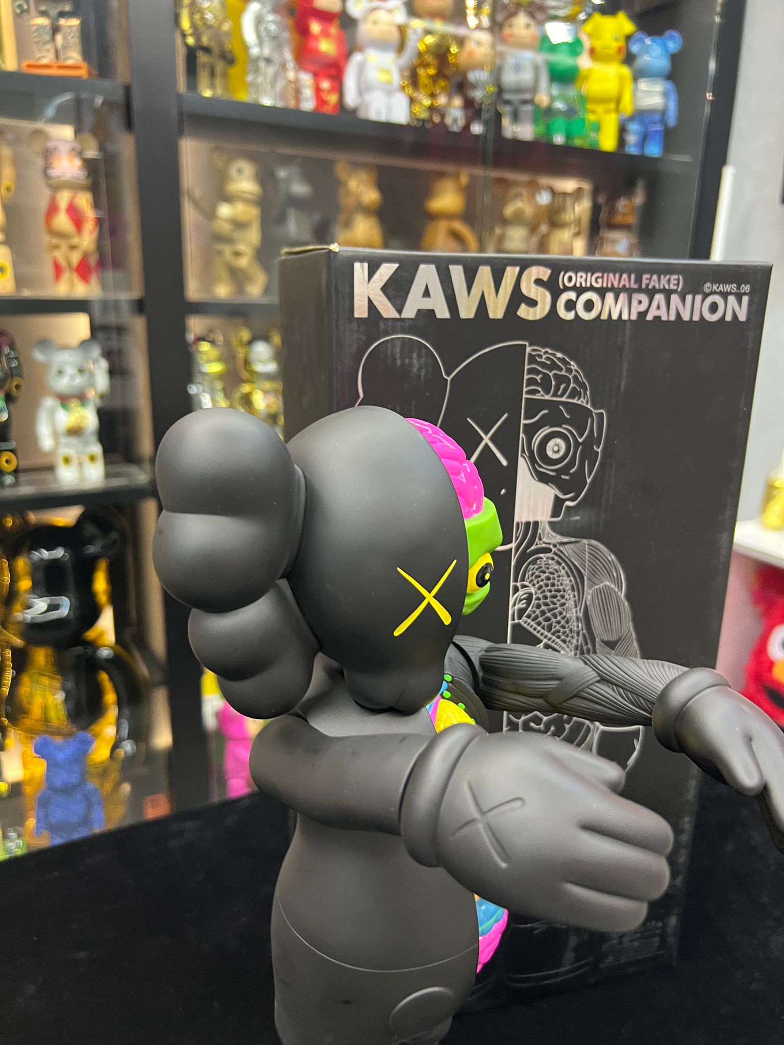 Kaws Companion (Original Fake) 2006 黑半解