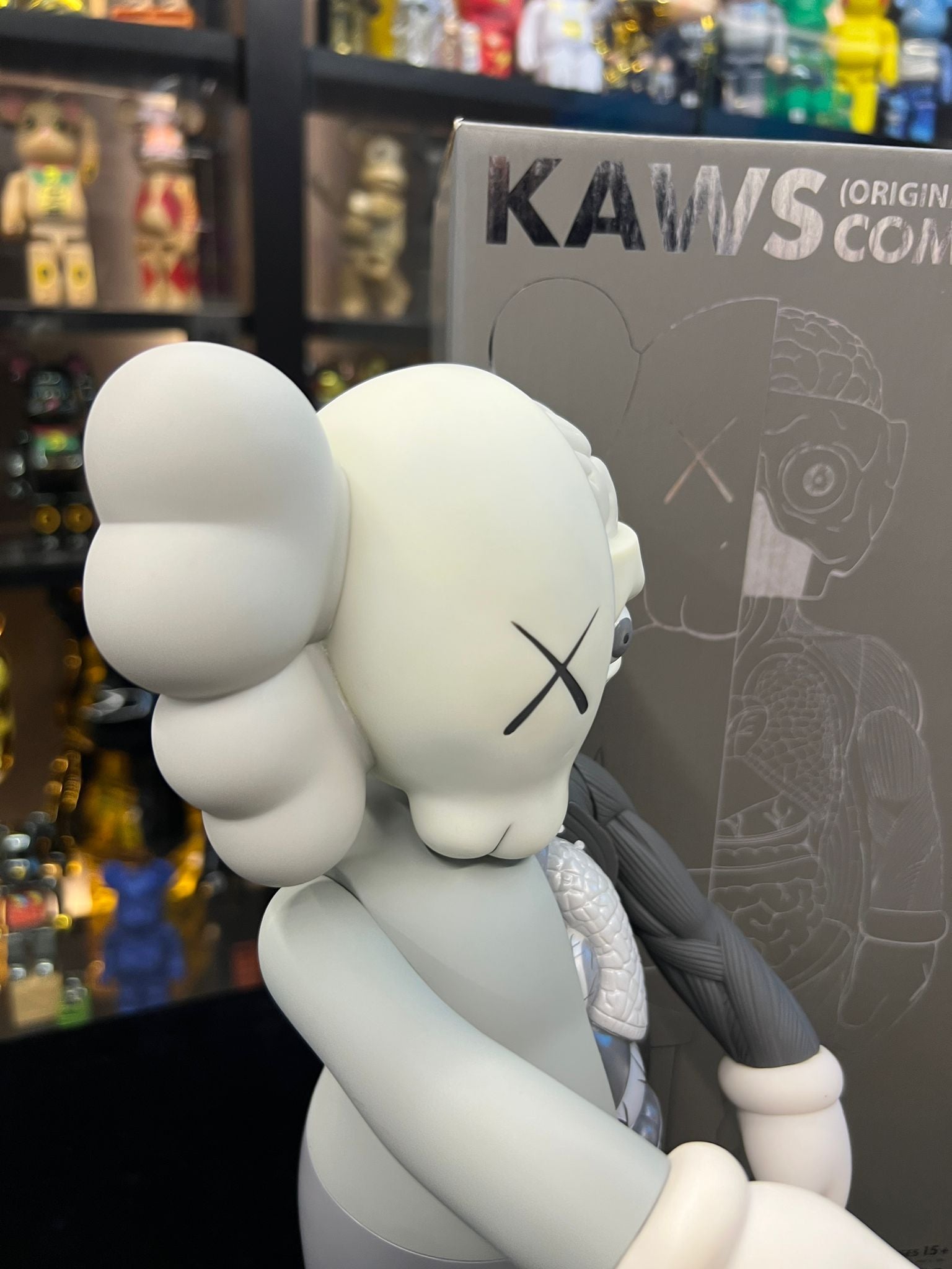 Kaws Companion (Original Fake) 2006 灰半解