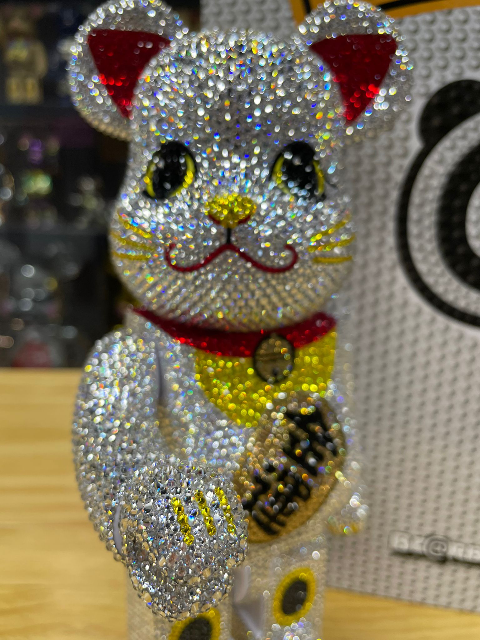 400％ CRYSTAL DECORATE BE@RBRICK 招き猫 金運