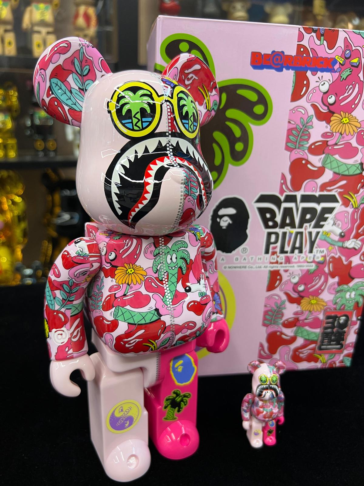 100% & 400% BE@RBRICK Steven Harrington X BAPE(R) SHARK (Pink)