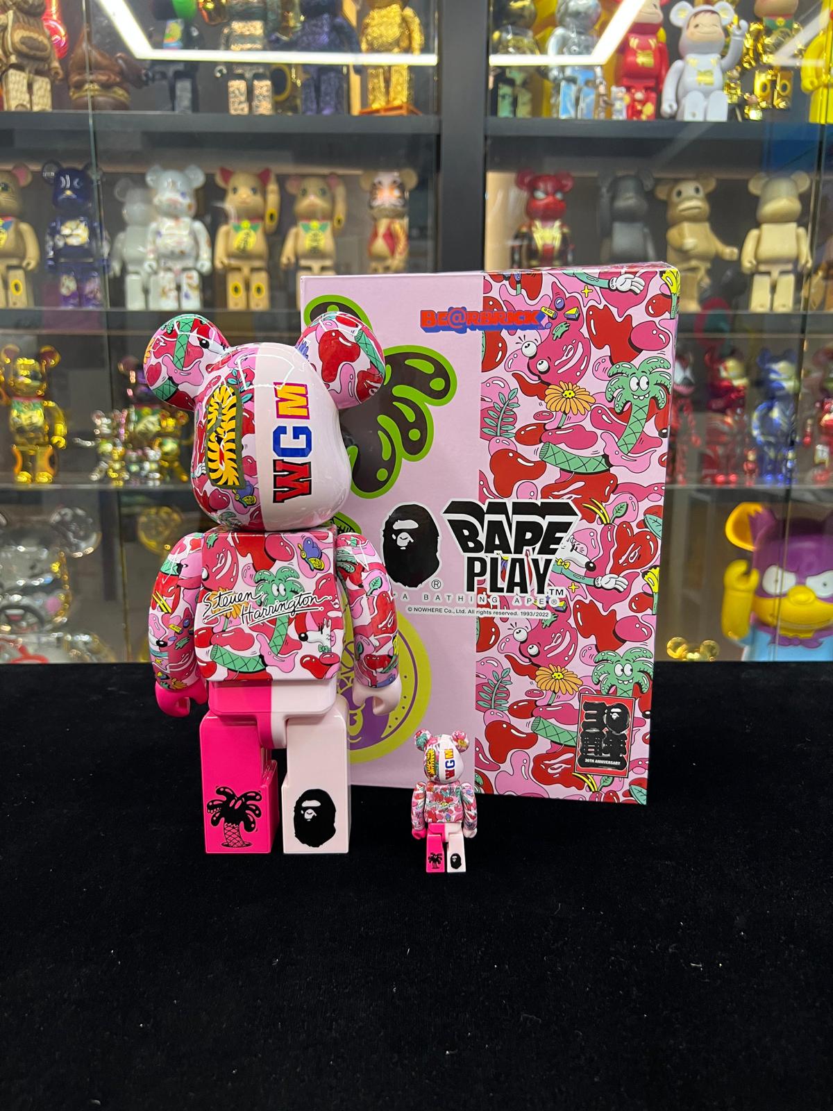 100% & 400% BE@RBRICK Steven Harrington X BAPE(R) SHARK  (Pink)