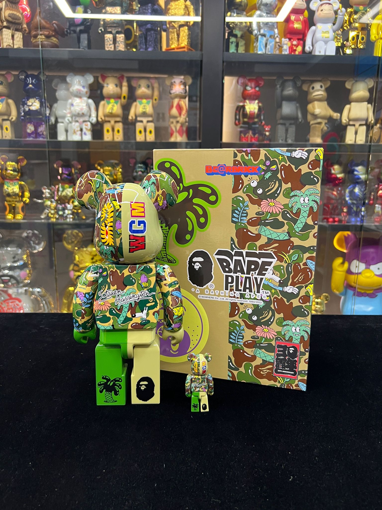 100% & 400% BE@RBRICK Steven Harrington X BAPE(R) SHARK (Green)