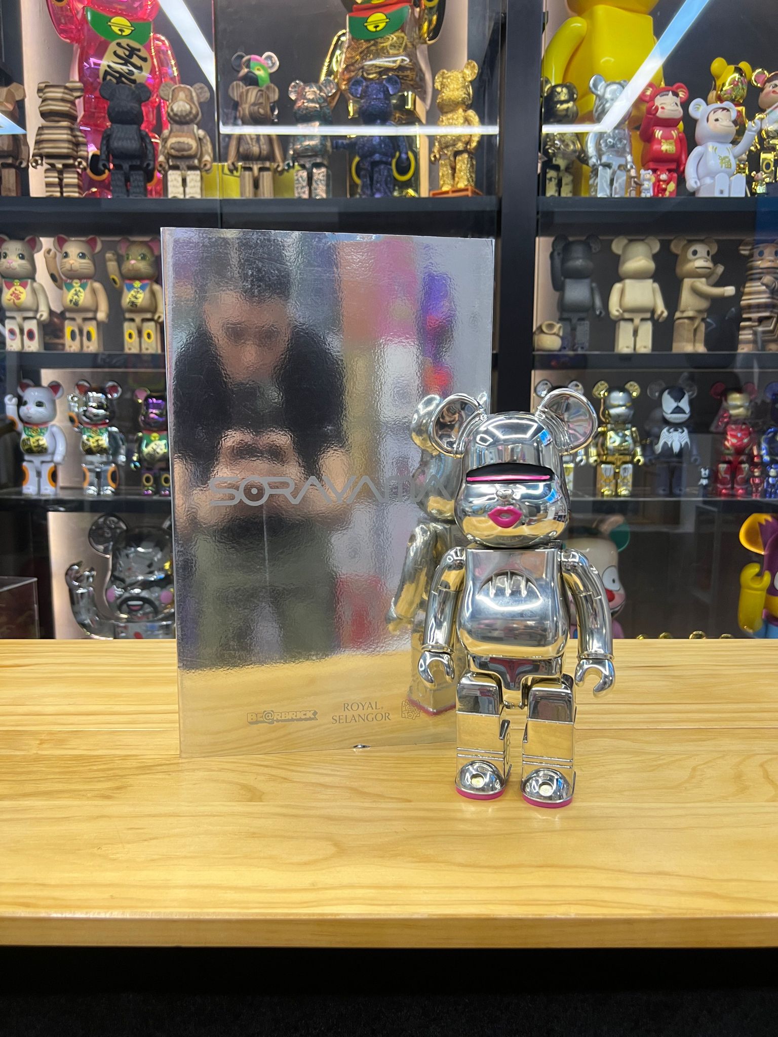 400% Be@rbrick Royal Selangor x Sorayama Silver