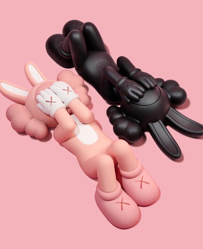 Set of 2 KAWS:HOLIDAY INDONESIA - Figure (Pink + Black)