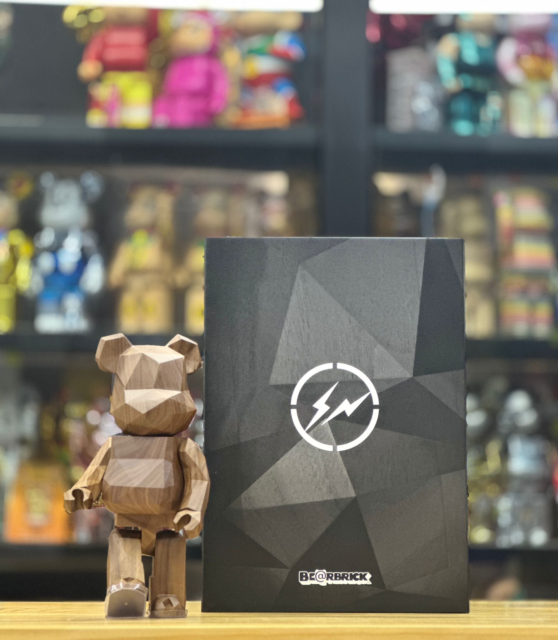 400% Be@rbrick Karimoku Fragment (Polygon) Brown