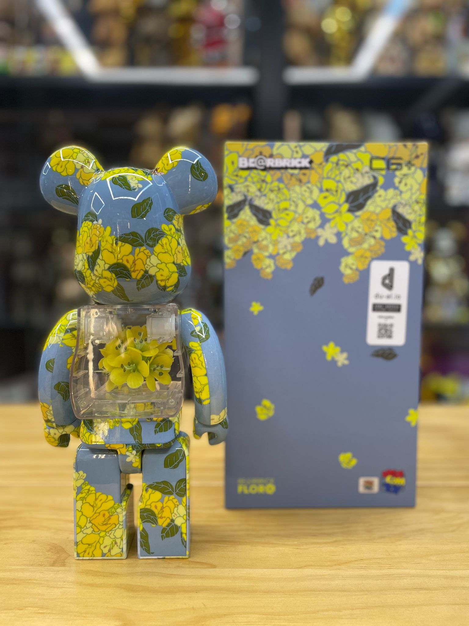 400% Be@rbrick Flor@ Golden Shower Flowers