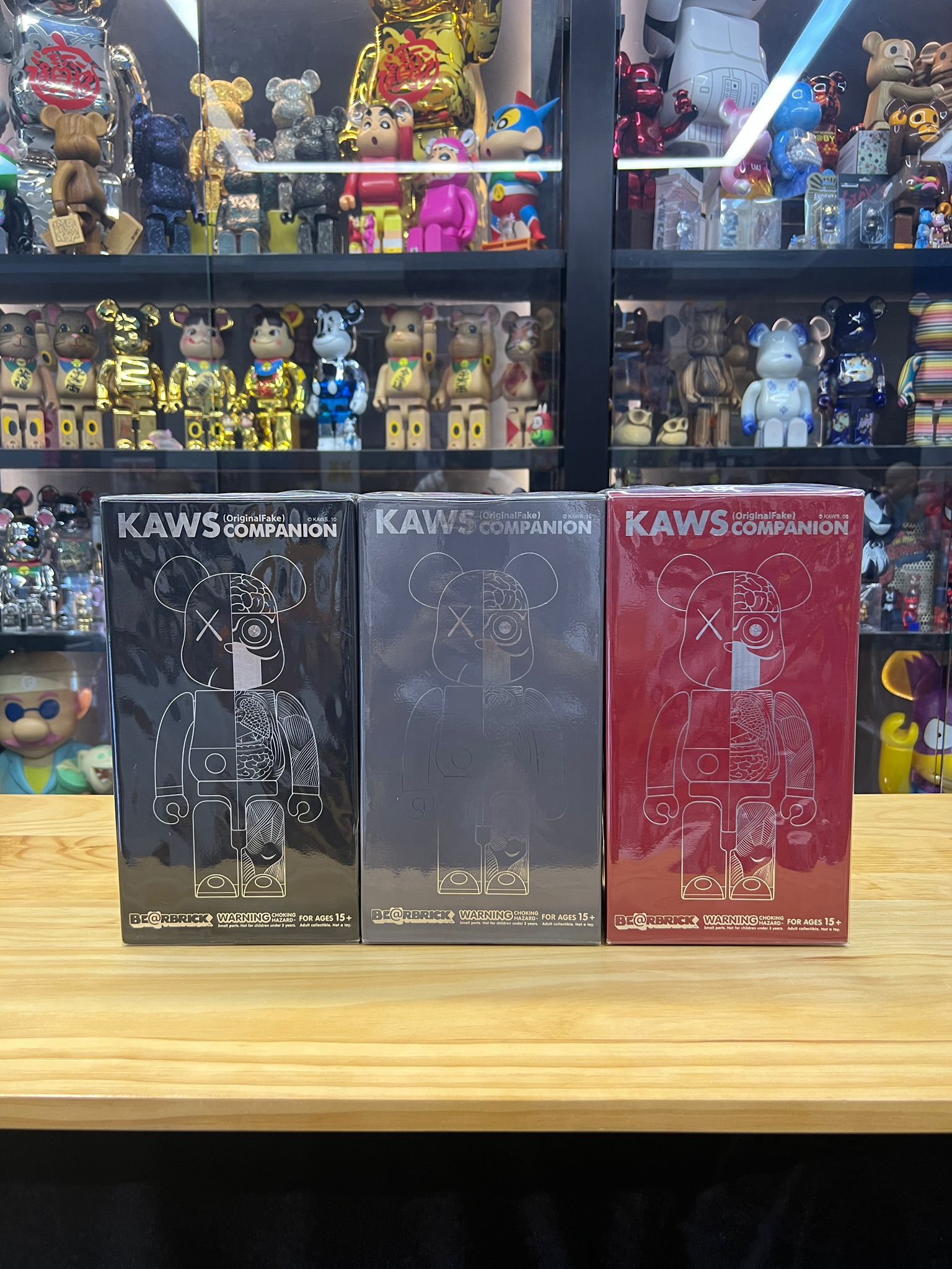 Set of 3 pcs 400% Be@rbrick x Kaws Original Fake (Black / Grey / brown) 黑/灰/紅 半解