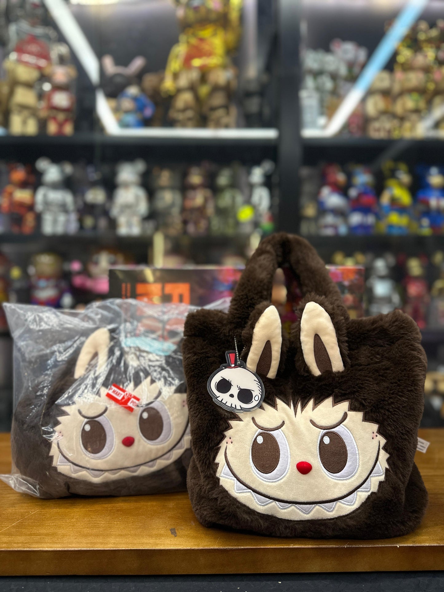 Classic Bag Series 包包經典系列-LABUBU Reversible Plush Bag 毛絨翻翻包