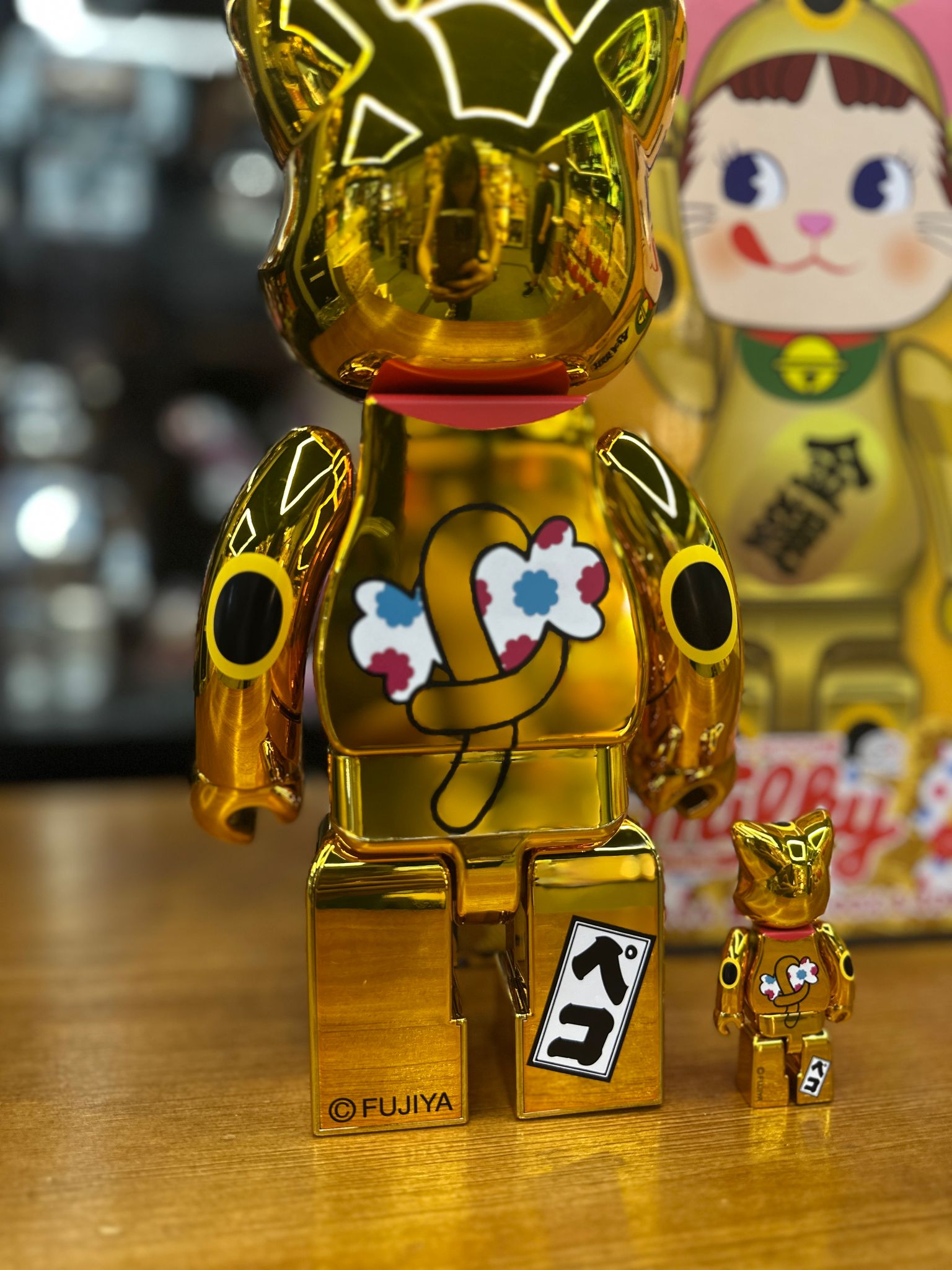 100％ & 400％ NY@BRICK 招き猫 ペコちゃん 金メッキ