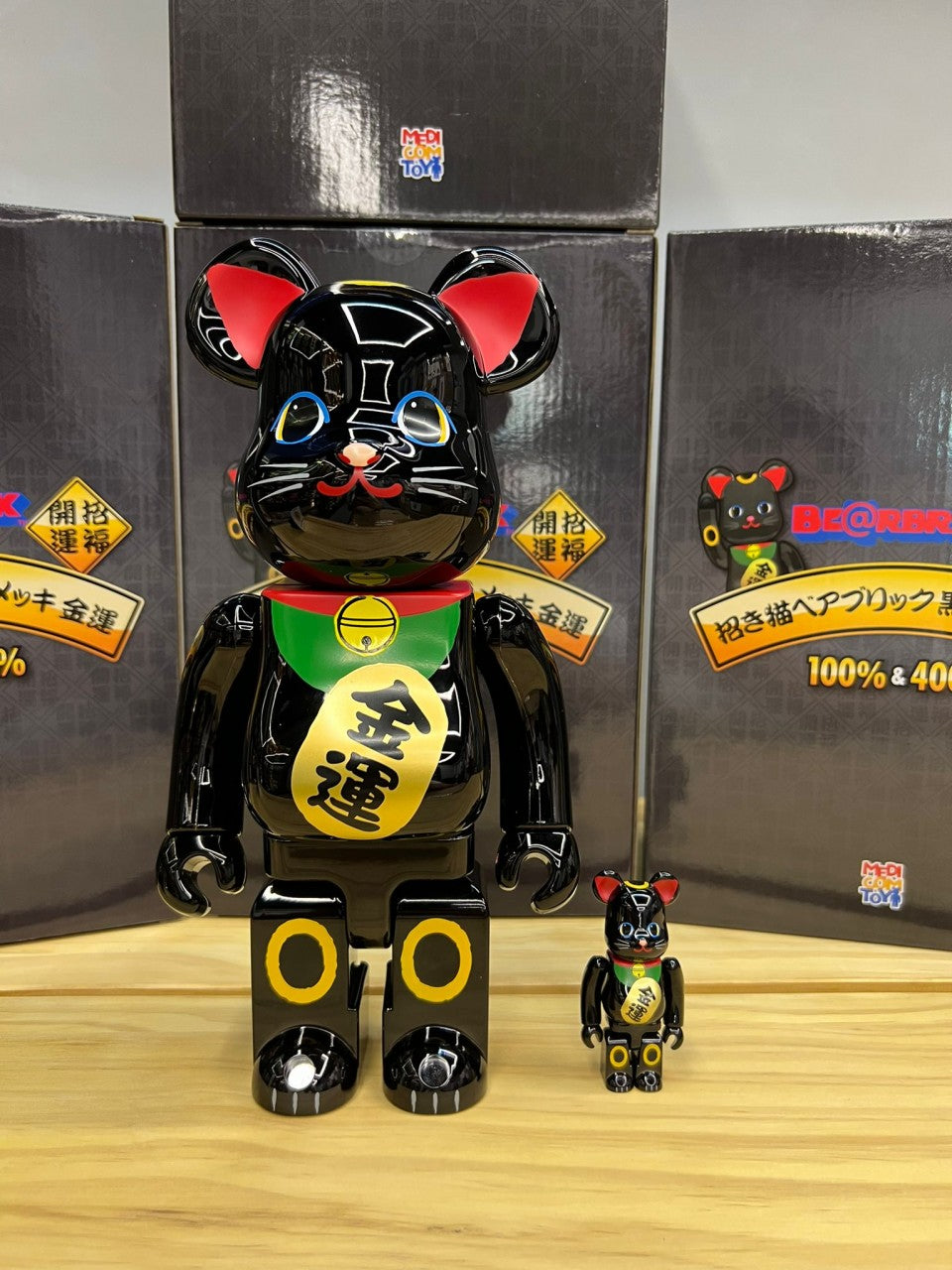 100% & 400% 招き猫 金運 黒メッキ (Lacky Cat Black Chrome)