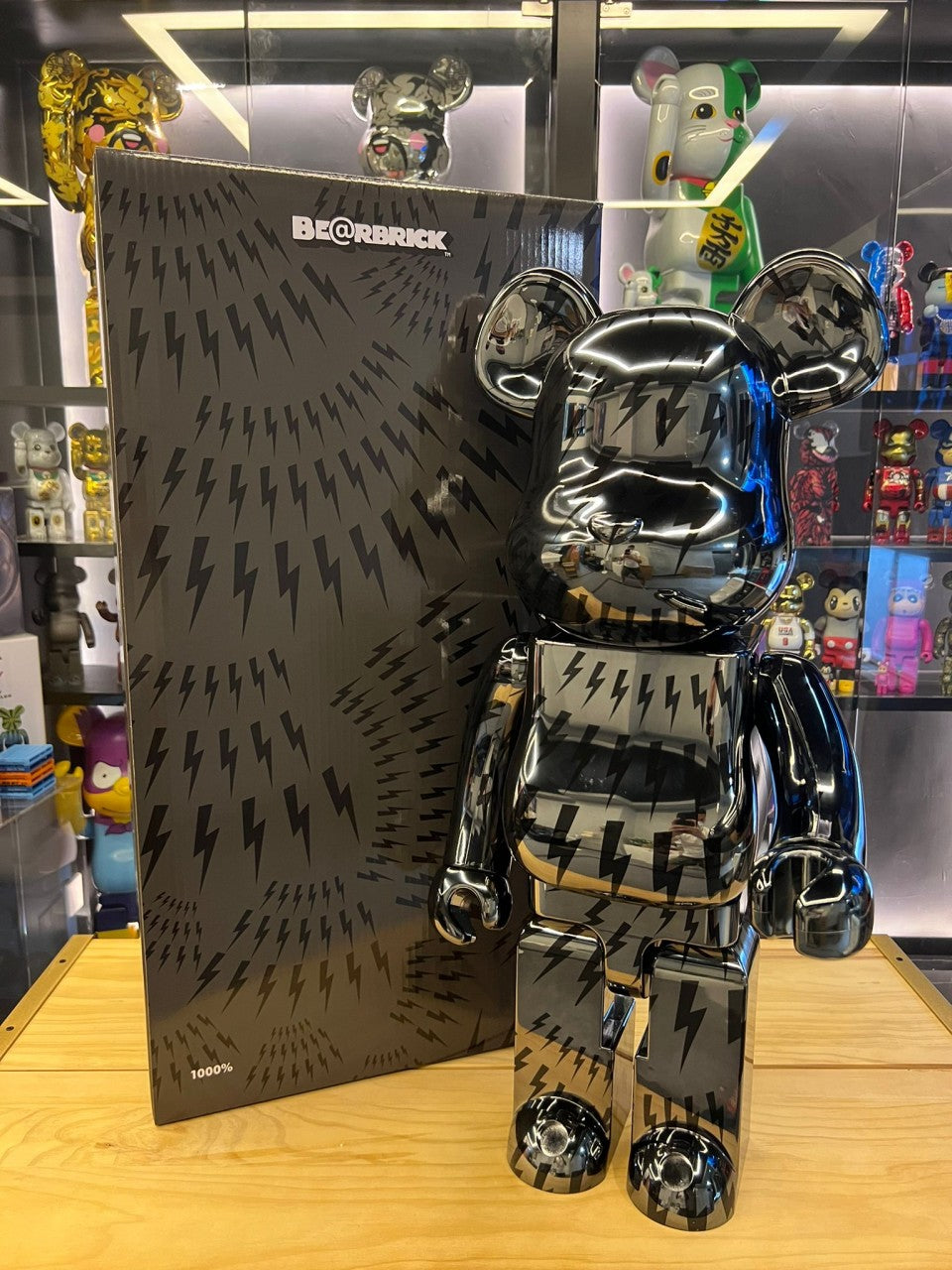 1000% Neil Barrett x Be@rbrick 2022