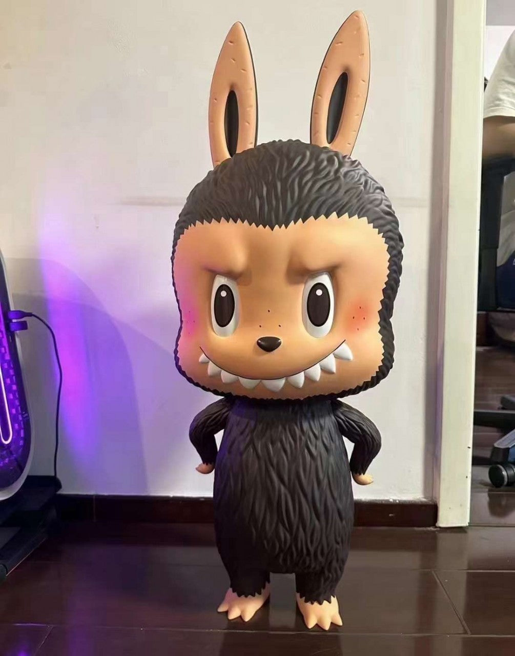 1000% Mega Labubu TEC by Popmart