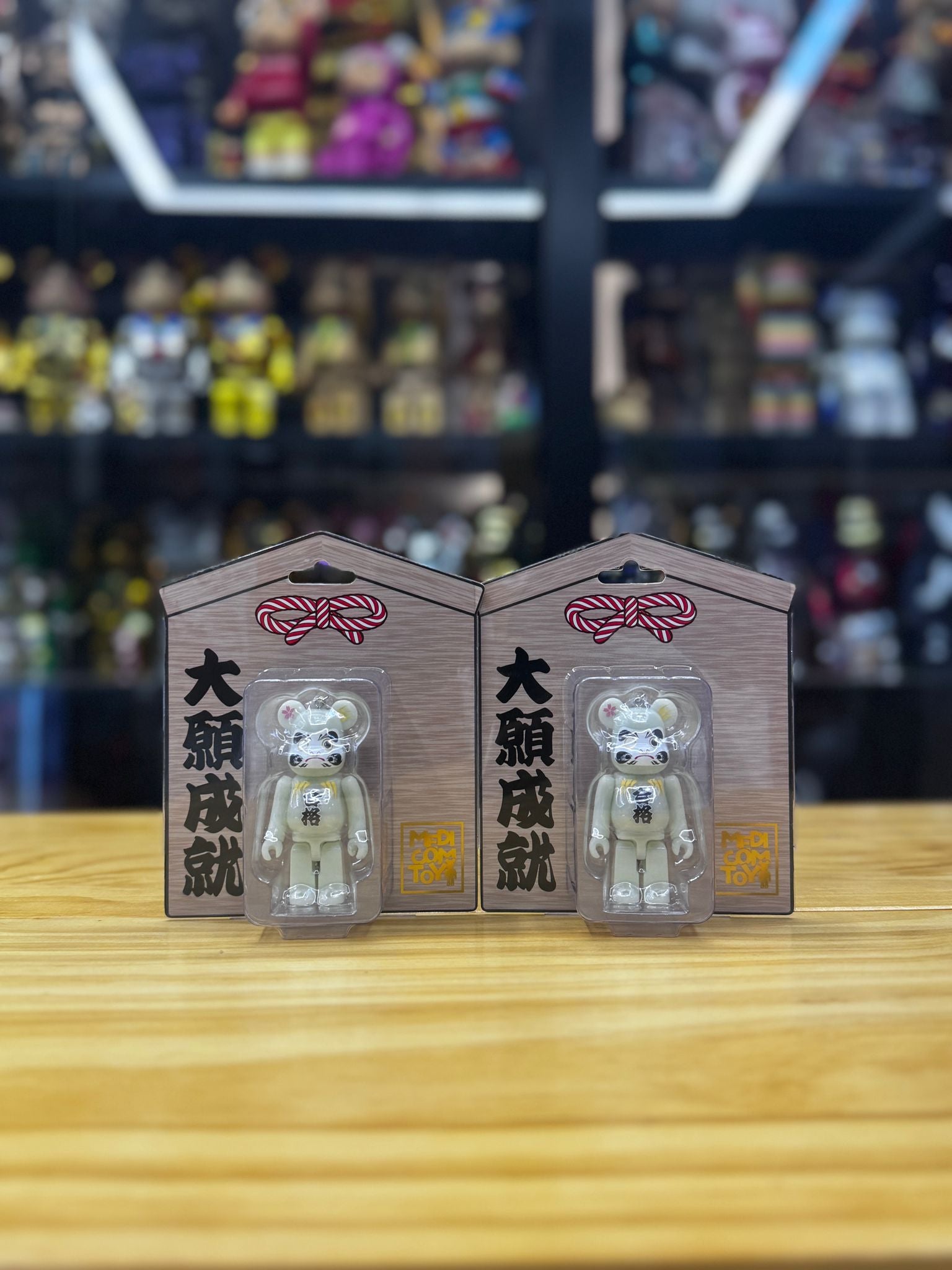 100％ BE@RBRICK 達磨 合格 蓄光 Daruma