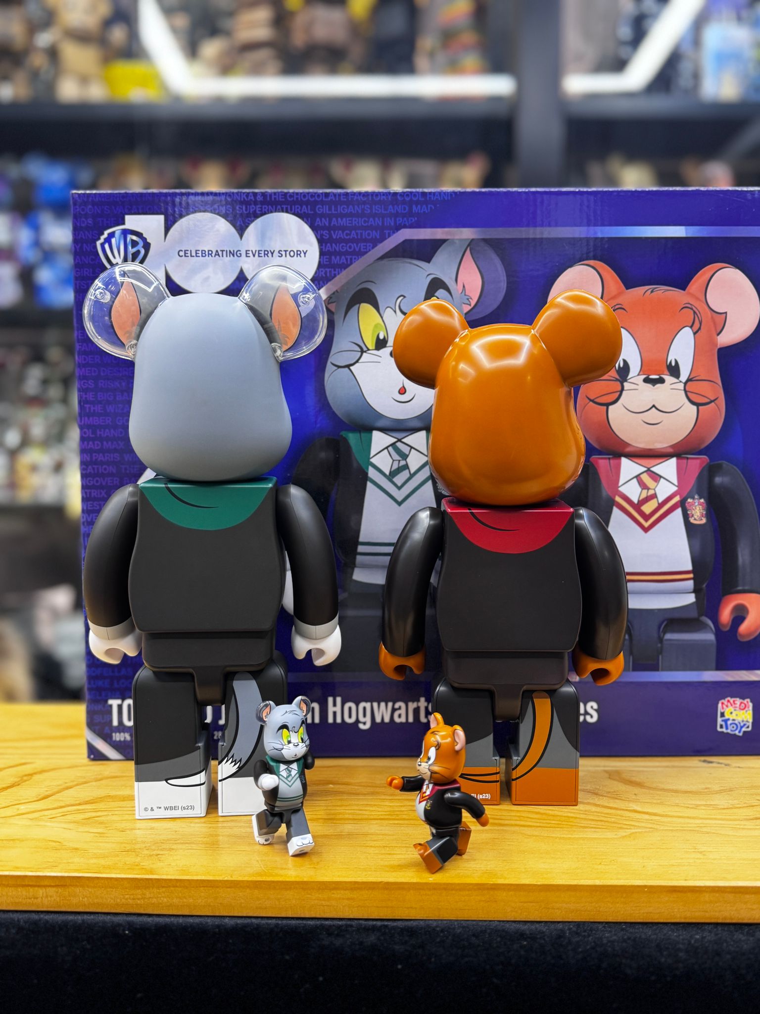 Set of 2pcs 100% & 400% Be@rbrick Tom & Jerry in Hogwarts House Robes