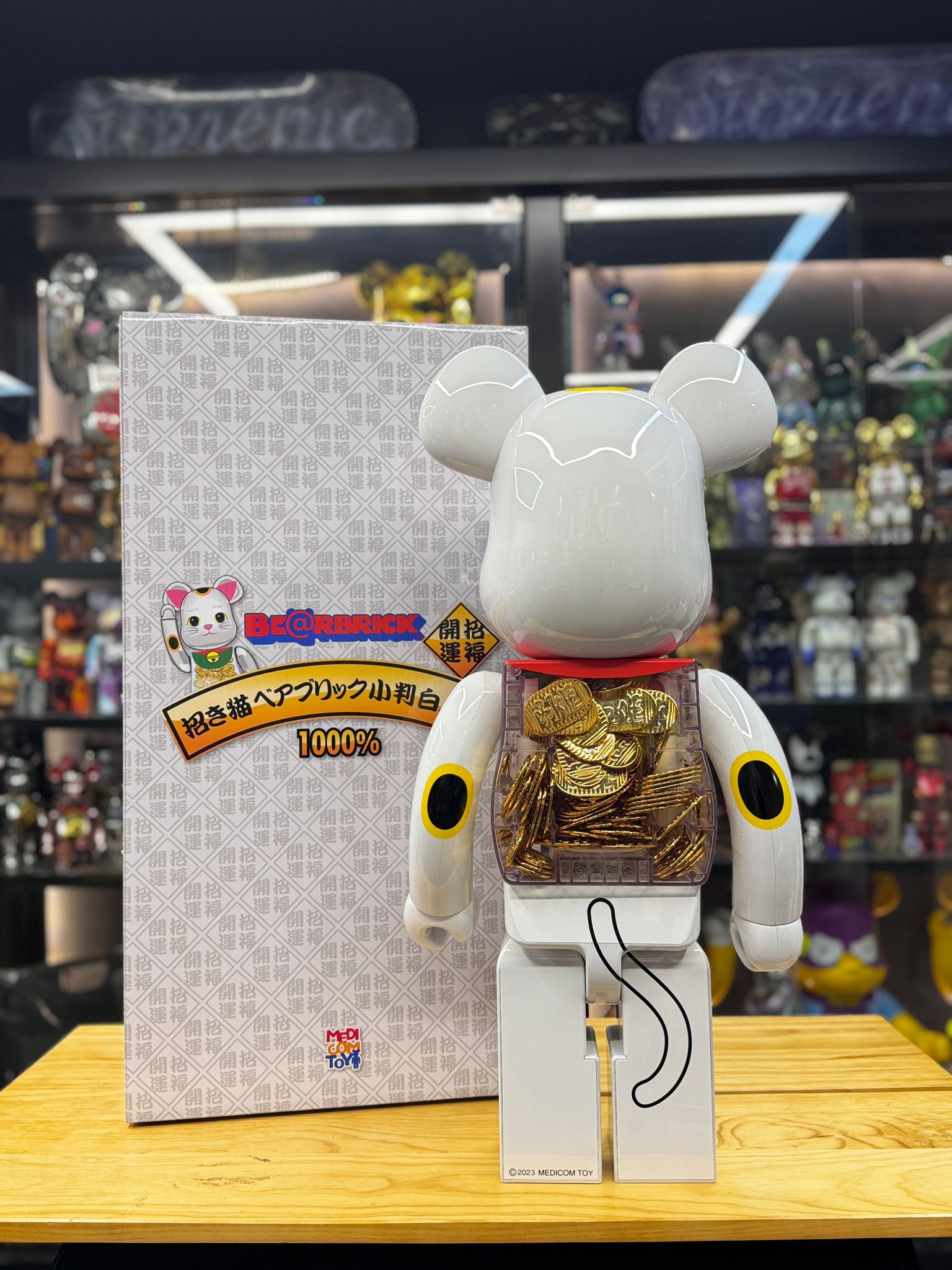 クリスマス特集2024 BE@RBRICK 招き猫 小判 白メッキ 1000％ 新品 ...