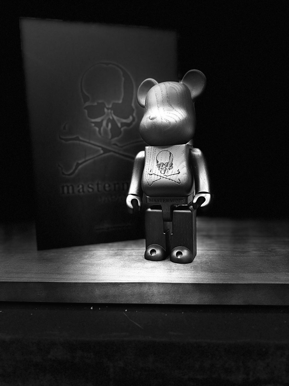 400％ BE@RBRICK カリモク mastermind JAPAN 墨黒